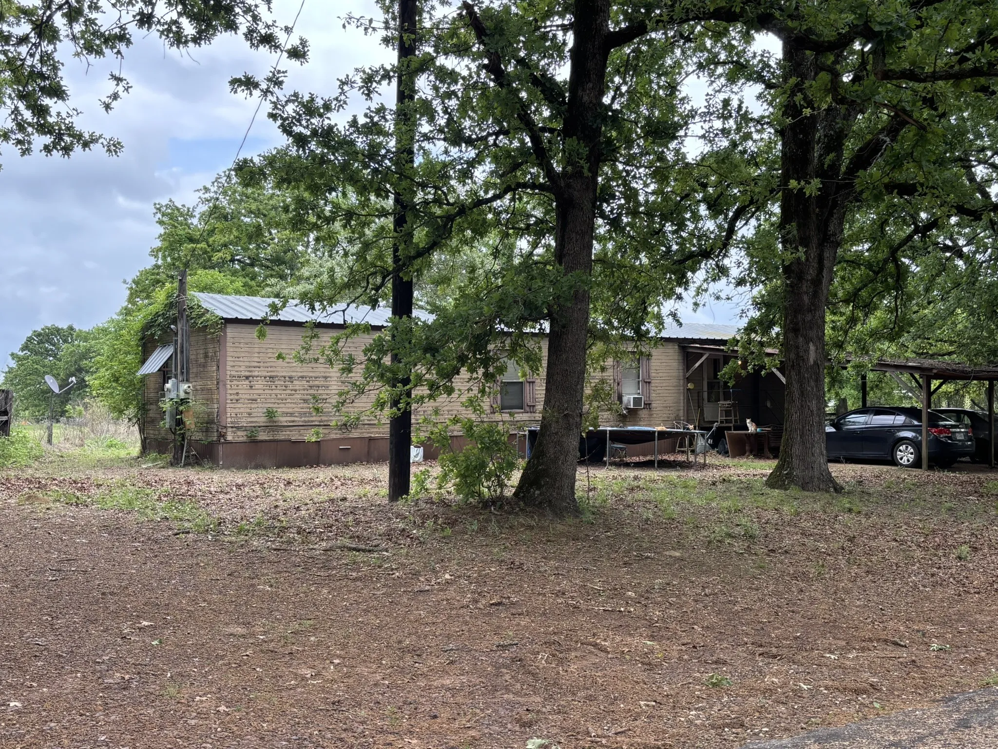 Single Family Residence For Sale in Henderson County , 14070 County Road 3520, Brownsboro, Texas 75756, 3 Bedroom, 2 Bathroom, Garage spaces, 2,798 Sqft, built in 1981, Preowned, mls#21239652, Real Estate Agent in Brownsboro, Homes For Sale in Henderson county, Homes For Sale in Brownsboro, Realtor in Brownsboro Texas, Real Estate Brokerage Independent Realty Texas, Luminita Cordes Realtor