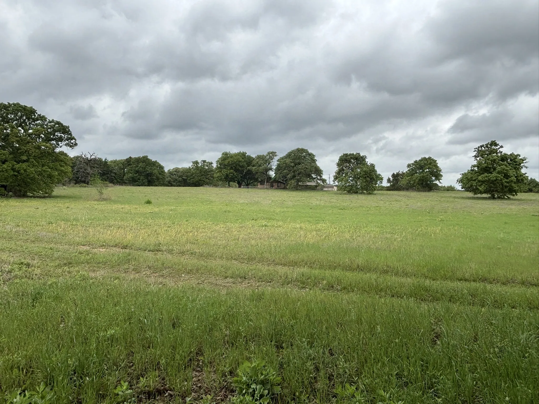 Single Family Residence For Sale in Henderson County , 14070 County Road 3520, Brownsboro, Texas 75756, 3 Bedroom, 2 Bathroom, Garage spaces, 2,798 Sqft, built in 1981, Preowned, mls#21239652, Real Estate Agent in Brownsboro, Homes For Sale in Henderson county, Homes For Sale in Brownsboro, Realtor in Brownsboro Texas, Real Estate Brokerage Independent Realty Texas, Luminita Cordes Realtor