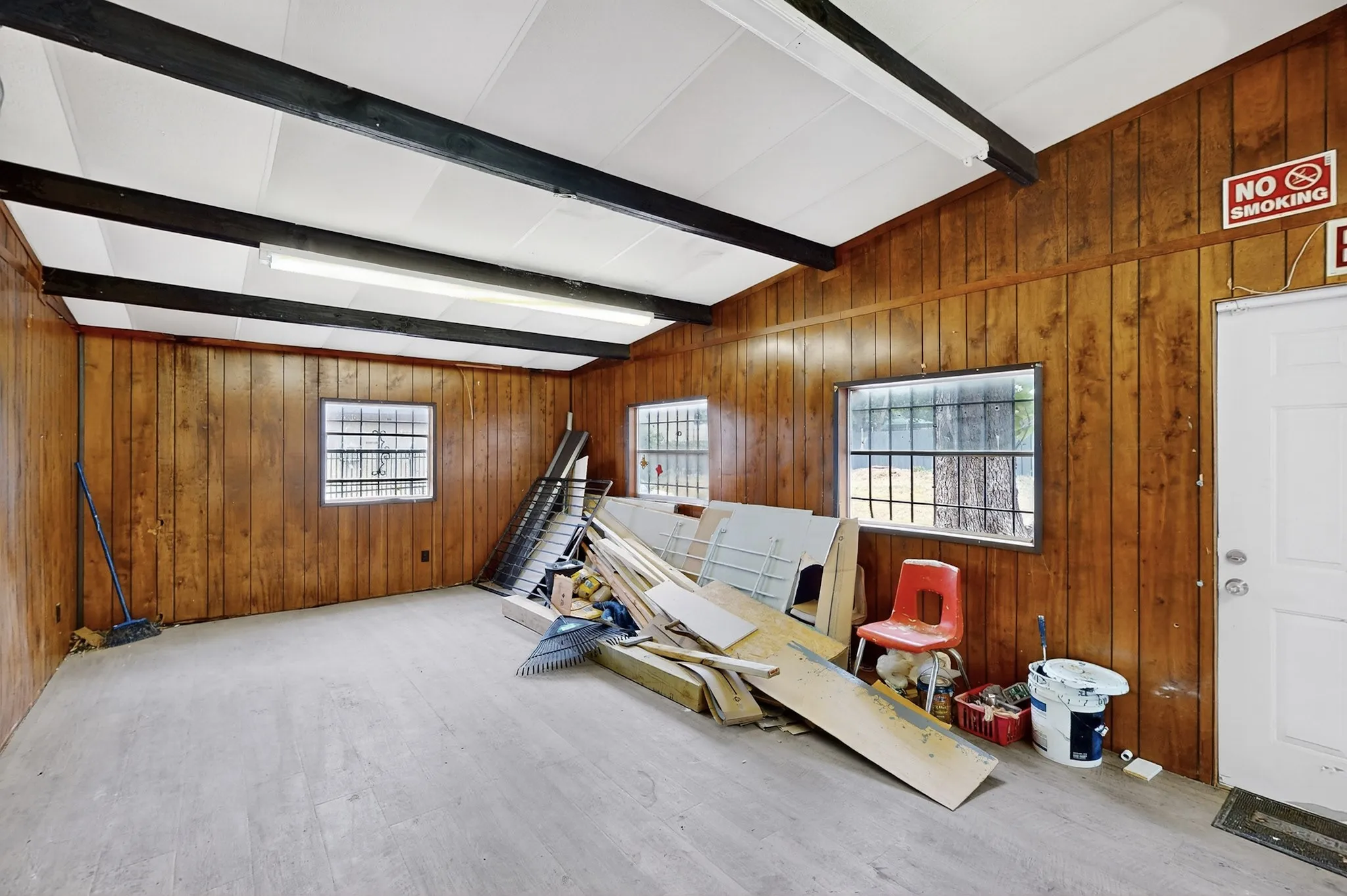 Retail For Rent in Dallas County , 3818 S Lancaster Road Building B, Dallas, Texas 75216, 0, 0, Garage spaces, 0 Sqft, built in 1972, Preowned, Price $2,000, mls#21240953, Real Estate Agent in Dallas, Homes For Rent in Dallas county, Homes For Rent in Dallas, Realtor in Dallas Texas, Real Estate Brokerage Independent Realty Texas, Luminita Cordes Realtor