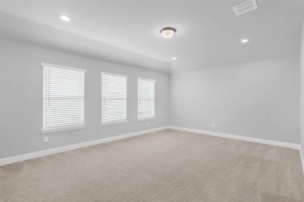 Single Family Residence For Sale in Tarrant County , 3732 Trillium Drive, Fort Worth, Texas 76244, 4 Bedroom, 3 Bathroom, 2 Garage spaces, 2,866 Sqft, built in 2021, Preowned, mls#21239094, Real Estate Agent in Fort Worth, Homes For Sale in Tarrant county, Homes For Sale in Fort Worth, Realtor in Fort Worth Texas, Real Estate Brokerage Independent Realty Texas, Luminita Cordes Realtor