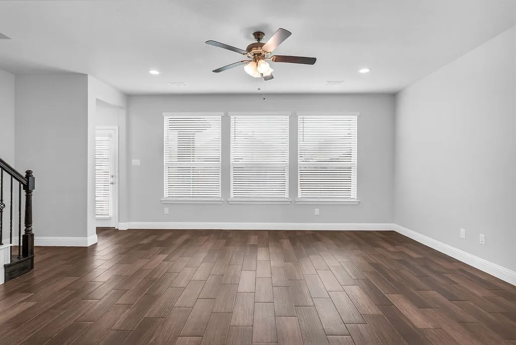 Single Family Residence For Sale in Tarrant County , 3732 Trillium Drive, Fort Worth, Texas 76244, 4 Bedroom, 3 Bathroom, 2 Garage spaces, 2,866 Sqft, built in 2021, Preowned, mls#21239094, Real Estate Agent in Fort Worth, Homes For Sale in Tarrant county, Homes For Sale in Fort Worth, Realtor in Fort Worth Texas, Real Estate Brokerage Independent Realty Texas, Luminita Cordes Realtor