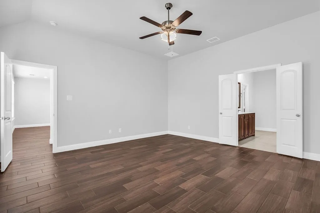 Single Family Residence For Sale in Tarrant County , 3732 Trillium Drive, Fort Worth, Texas 76244, 4 Bedroom, 3 Bathroom, 2 Garage spaces, 2,866 Sqft, built in 2021, Preowned, mls#21239094, Real Estate Agent in Fort Worth, Homes For Sale in Tarrant county, Homes For Sale in Fort Worth, Realtor in Fort Worth Texas, Real Estate Brokerage Independent Realty Texas, Luminita Cordes Realtor