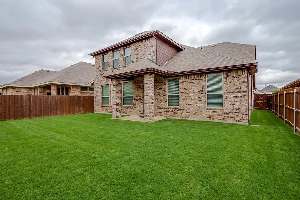 Single Family Residence For Sale in Tarrant County , 3732 Trillium Drive, Fort Worth, Texas 76244, 4 Bedroom, 3 Bathroom, 2 Garage spaces, 2,866 Sqft, built in 2021, Preowned, mls#21239094, Real Estate Agent in Fort Worth, Homes For Sale in Tarrant county, Homes For Sale in Fort Worth, Realtor in Fort Worth Texas, Real Estate Brokerage Independent Realty Texas, Luminita Cordes Realtor