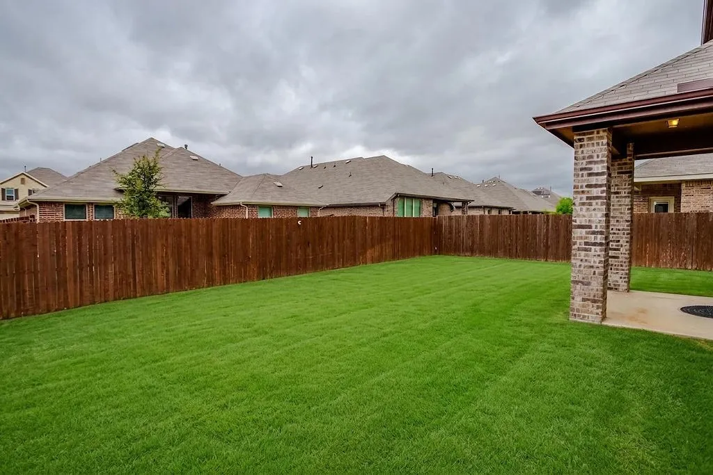 Single Family Residence For Sale in Tarrant County , 3732 Trillium Drive, Fort Worth, Texas 76244, 4 Bedroom, 3 Bathroom, 2 Garage spaces, 2,866 Sqft, built in 2021, Preowned, mls#21239094, Real Estate Agent in Fort Worth, Homes For Sale in Tarrant county, Homes For Sale in Fort Worth, Realtor in Fort Worth Texas, Real Estate Brokerage Independent Realty Texas, Luminita Cordes Realtor