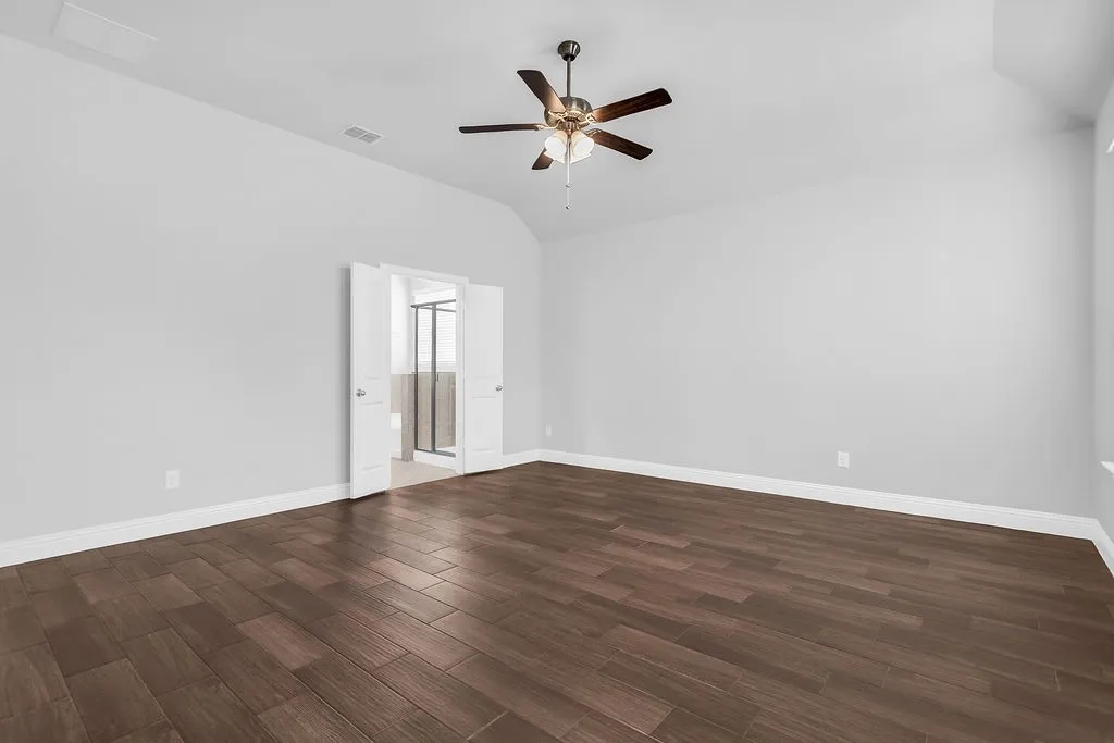 Single Family Residence For Sale in Tarrant County , 3732 Trillium Drive, Fort Worth, Texas 76244, 4 Bedroom, 3 Bathroom, 2 Garage spaces, 2,866 Sqft, built in 2021, Preowned, mls#21239094, Real Estate Agent in Fort Worth, Homes For Sale in Tarrant county, Homes For Sale in Fort Worth, Realtor in Fort Worth Texas, Real Estate Brokerage Independent Realty Texas, Luminita Cordes Realtor