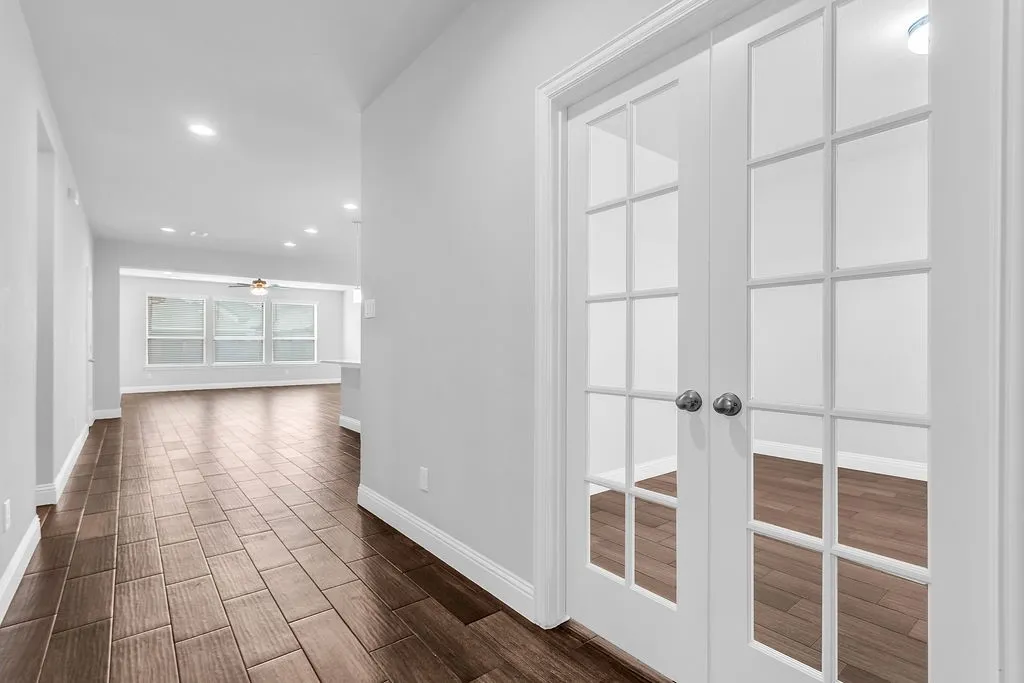 Single Family Residence For Sale in Tarrant County , 3732 Trillium Drive, Fort Worth, Texas 76244, 4 Bedroom, 3 Bathroom, 2 Garage spaces, 2,866 Sqft, built in 2021, Preowned, mls#21239094, Real Estate Agent in Fort Worth, Homes For Sale in Tarrant county, Homes For Sale in Fort Worth, Realtor in Fort Worth Texas, Real Estate Brokerage Independent Realty Texas, Luminita Cordes Realtor