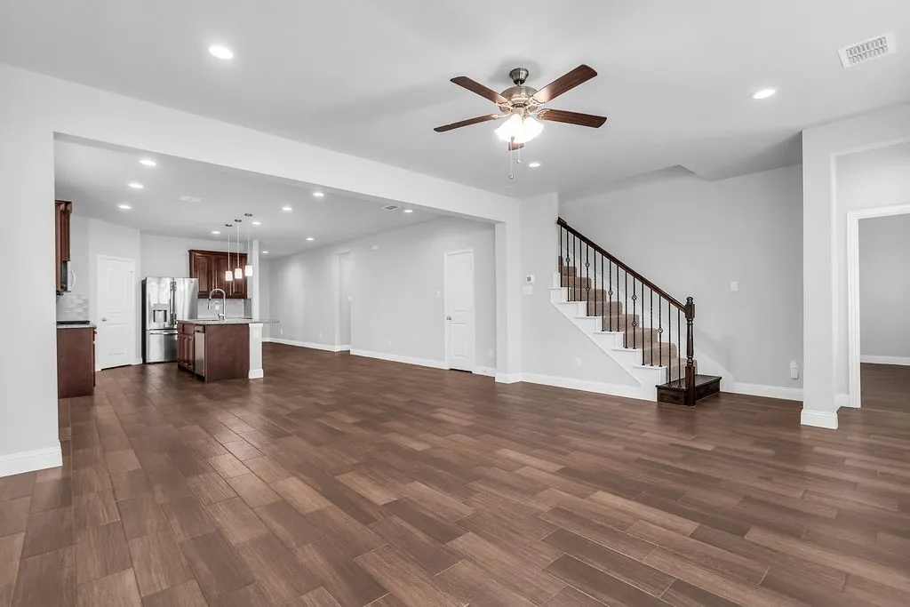Single Family Residence For Sale in Tarrant County , 3732 Trillium Drive, Fort Worth, Texas 76244, 4 Bedroom, 3 Bathroom, 2 Garage spaces, 2,866 Sqft, built in 2021, Preowned, mls#21239094, Real Estate Agent in Fort Worth, Homes For Sale in Tarrant county, Homes For Sale in Fort Worth, Realtor in Fort Worth Texas, Real Estate Brokerage Independent Realty Texas, Luminita Cordes Realtor