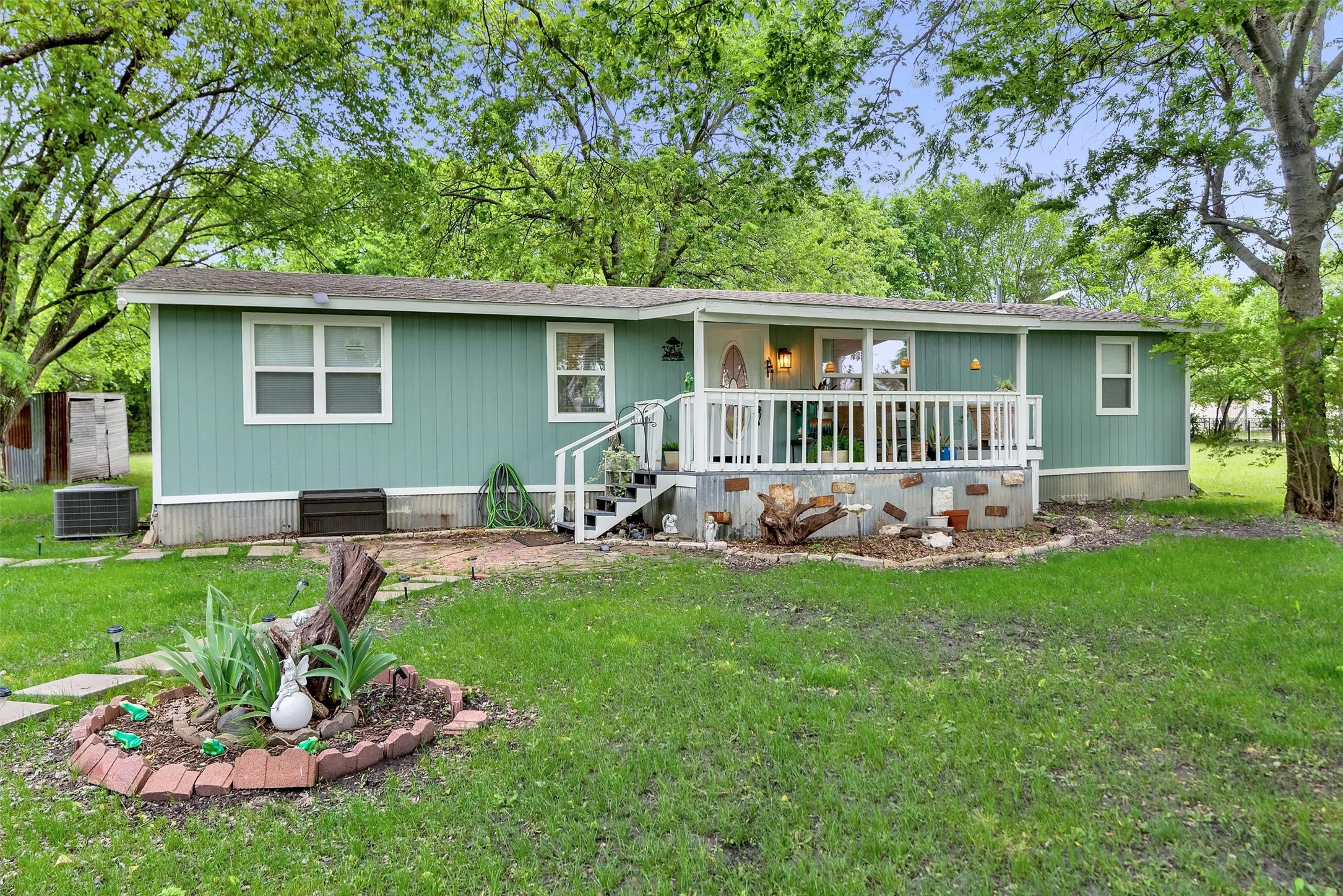 Single Family Residence For Sale in Collin County , 8546 County Road 500, Blue Ridge, Texas 75424, 4 Bedroom, 2 Bathroom, Garage spaces, 1,296 Sqft, built in 1985, mls#21241095, Real Estate Agent in Blue Ridge, Homes For Sale in Collin county, Homes For Sale in Blue Ridge, Realtor in Blue Ridge Texas, Real Estate Brokerage Independent Realty Texas, Luminita Cordes Realtor