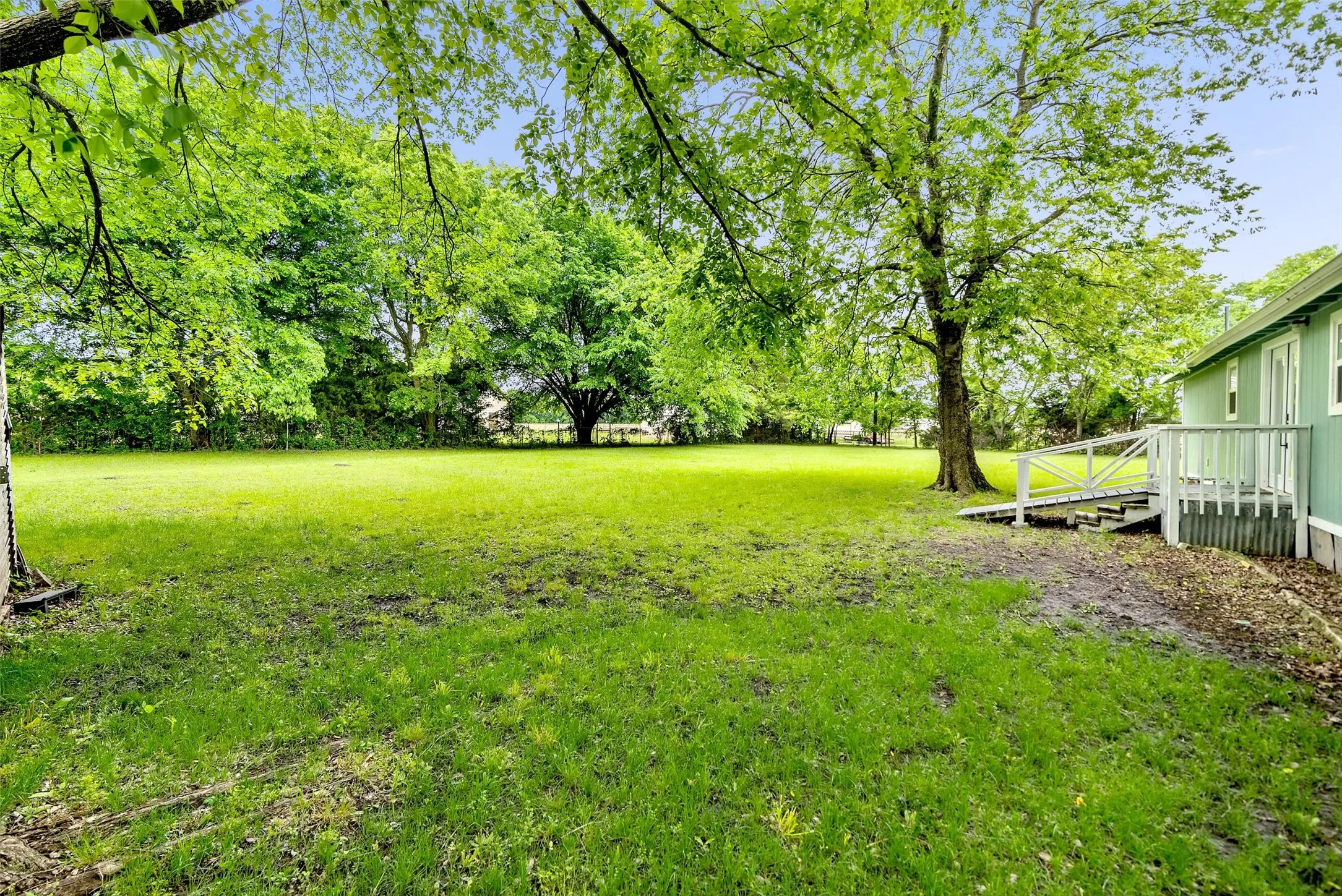 Single Family Residence For Sale in Collin County , 8546 County Road 500, Blue Ridge, Texas 75424, 4 Bedroom, 2 Bathroom, Garage spaces, 1,296 Sqft, built in 1985, mls#21241095, Real Estate Agent in Blue Ridge, Homes For Sale in Collin county, Homes For Sale in Blue Ridge, Realtor in Blue Ridge Texas, Real Estate Brokerage Independent Realty Texas, Luminita Cordes Realtor