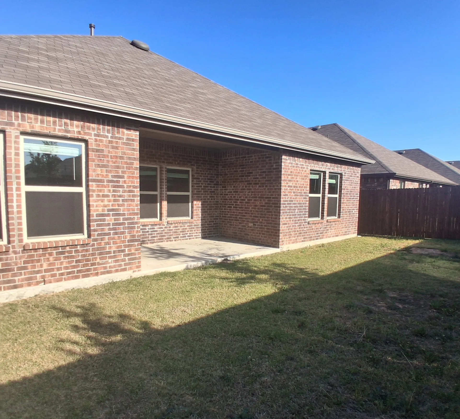 Single Family Residence For Sale in Hunt County , 223 Fieldtrail, Caddo Mills, Texas 75135, 4 Bedroom, 3 Bathroom, 2 Garage spaces, 2,329 Sqft, built in 2023, Preowned, mls#21237533, Real Estate Agent in Caddo Mills, Homes For Sale in Hunt county, Homes For Sale in Caddo Mills, Realtor in Caddo Mills Texas, Real Estate Brokerage Independent Realty Texas, Luminita Cordes Realtor