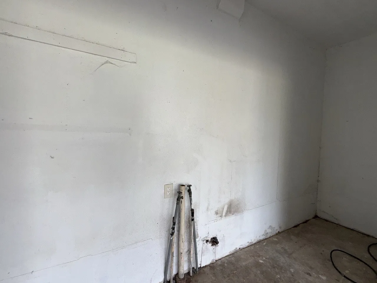 Single Family Residence For Sale in Henderson County , 410 Lone Star Road, Trinidad, Texas 75163, 3 Bedroom, 2 Bathroom, 2 Garage spaces, 2,238 Sqft, built in 1977, mls#21238616, Real Estate Agent in Trinidad, Homes For Sale in Henderson county, Homes For Sale in Trinidad, Realtor in Trinidad Texas, Real Estate Brokerage Independent Realty Texas, Luminita Cordes Realtor