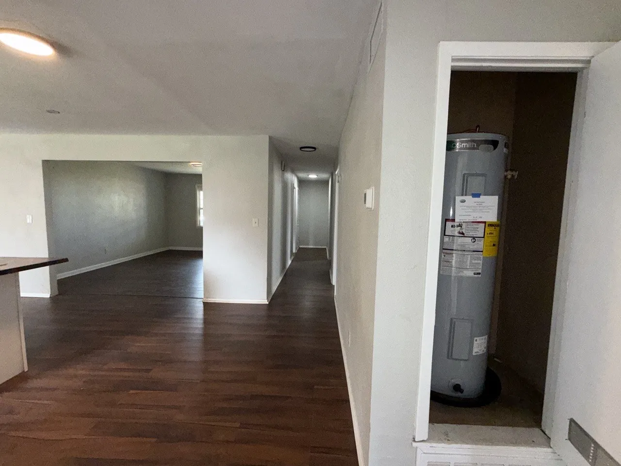 Single Family Residence For Sale in Henderson County , 410 Lone Star Road, Trinidad, Texas 75163, 3 Bedroom, 2 Bathroom, 2 Garage spaces, 2,238 Sqft, built in 1977, mls#21238616, Real Estate Agent in Trinidad, Homes For Sale in Henderson county, Homes For Sale in Trinidad, Realtor in Trinidad Texas, Real Estate Brokerage Independent Realty Texas, Luminita Cordes Realtor