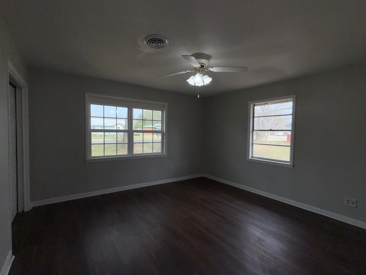 Single Family Residence For Sale in Henderson County , 410 Lone Star Road, Trinidad, Texas 75163, 3 Bedroom, 2 Bathroom, 2 Garage spaces, 2,238 Sqft, built in 1977, mls#21238616, Real Estate Agent in Trinidad, Homes For Sale in Henderson county, Homes For Sale in Trinidad, Realtor in Trinidad Texas, Real Estate Brokerage Independent Realty Texas, Luminita Cordes Realtor