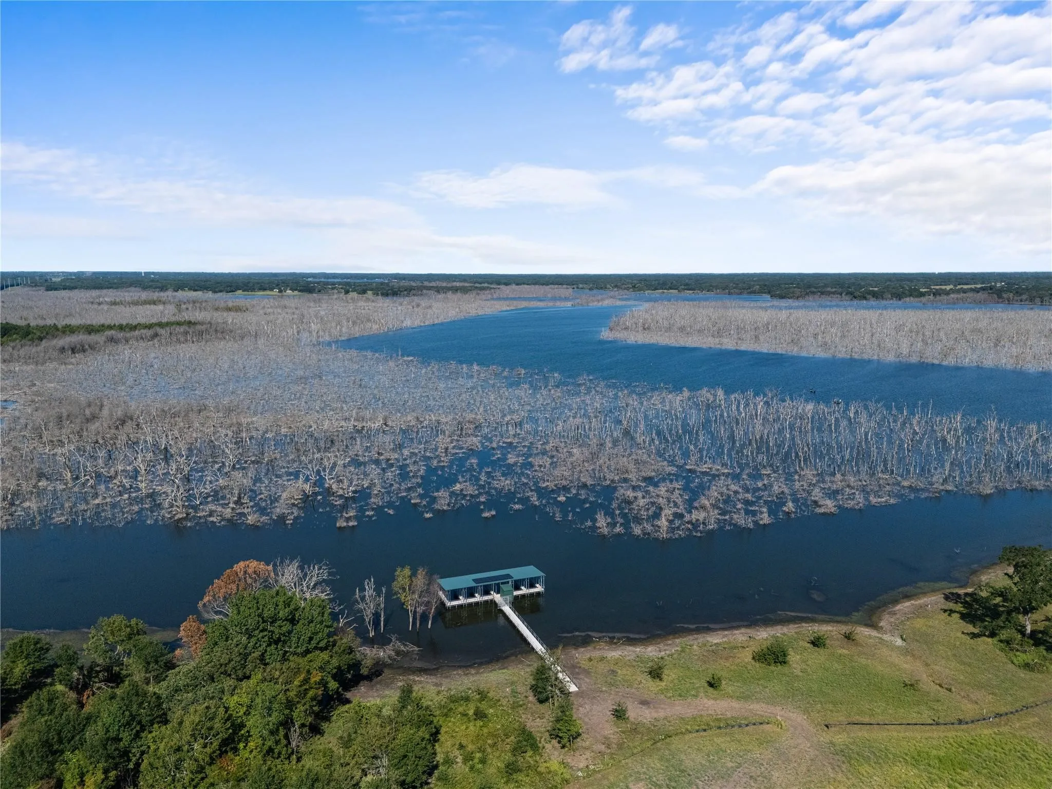 Improved Land For Sale in Fannin County , 515 Shoreline Drive, Dodd City, Texas 75438, 0, 0, Garage spaces, 0 Sqft, built in 2023, mls#21240898, Real Estate Agent in Dodd City, Homes For Sale in Fannin county, Homes For Sale in Dodd City, Realtor in Dodd City Texas, Real Estate Brokerage Independent Realty Texas, Luminita Cordes Realtor