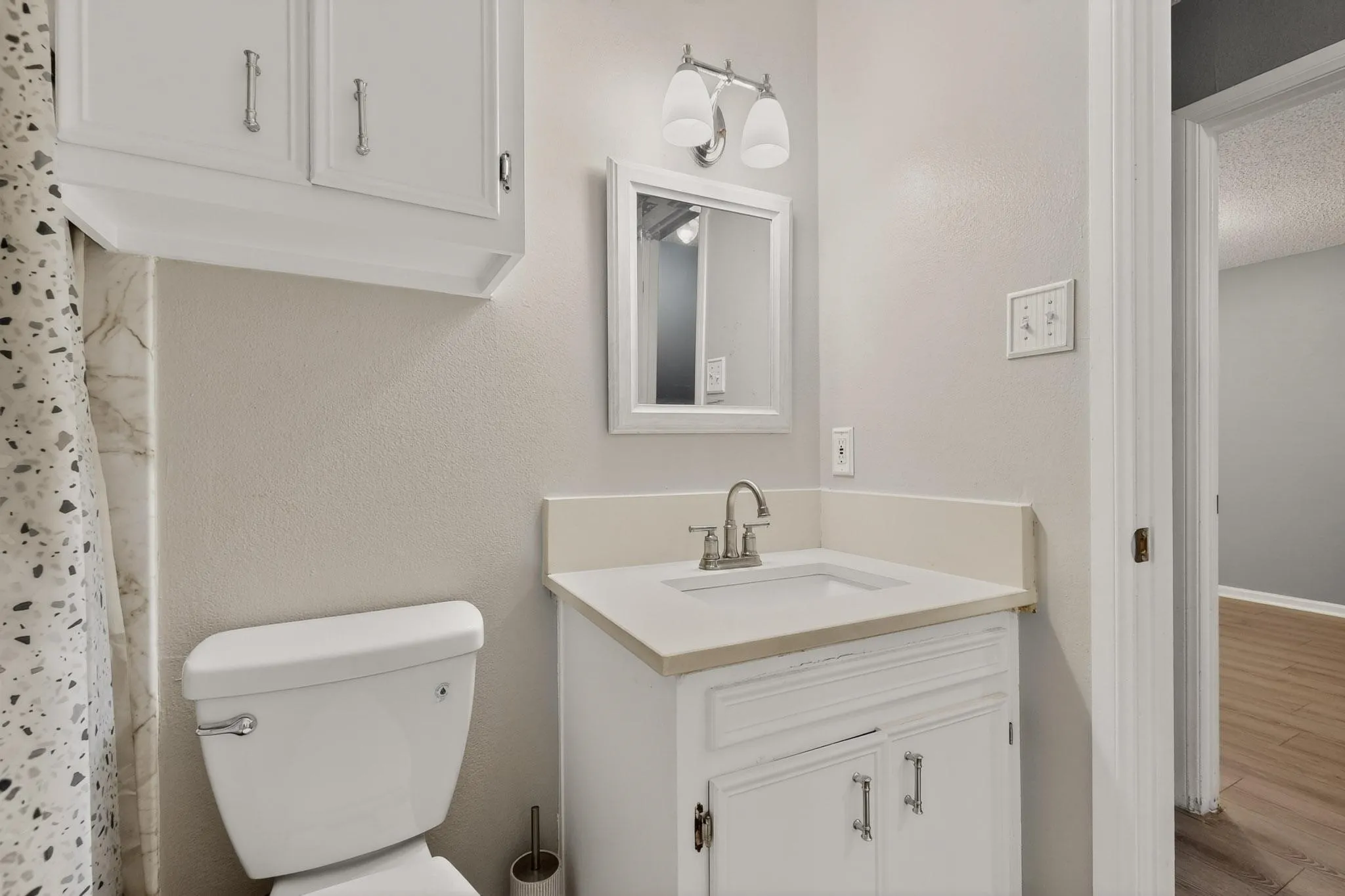 Single Family Residence For Sale in Navarro County , 1718 Northwood Boulevard, Corsicana, Texas 75110, 3 Bedroom, 2 Bathroom, 2 Garage spaces, 1,336 Sqft, built in 1993, Preowned, mls#21221805, Real Estate Agent in Corsicana, Homes For Sale in Navarro county, Homes For Sale in Corsicana, Realtor in Corsicana Texas, Real Estate Brokerage Independent Realty Texas, Luminita Cordes Realtor