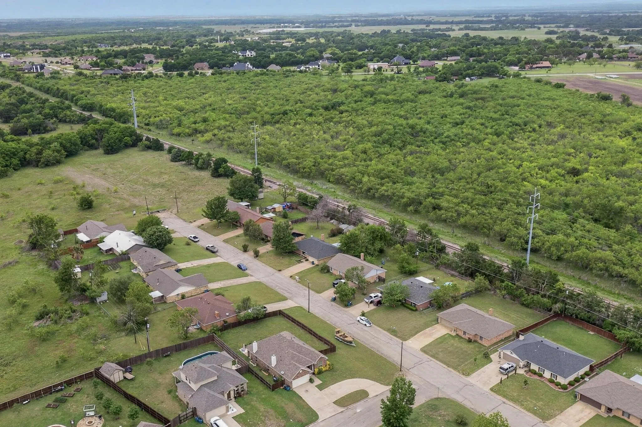 Single Family Residence For Sale in Navarro County , 1718 Northwood Boulevard, Corsicana, Texas 75110, 3 Bedroom, 2 Bathroom, 2 Garage spaces, 1,336 Sqft, built in 1993, Preowned, mls#21221805, Real Estate Agent in Corsicana, Homes For Sale in Navarro county, Homes For Sale in Corsicana, Realtor in Corsicana Texas, Real Estate Brokerage Independent Realty Texas, Luminita Cordes Realtor