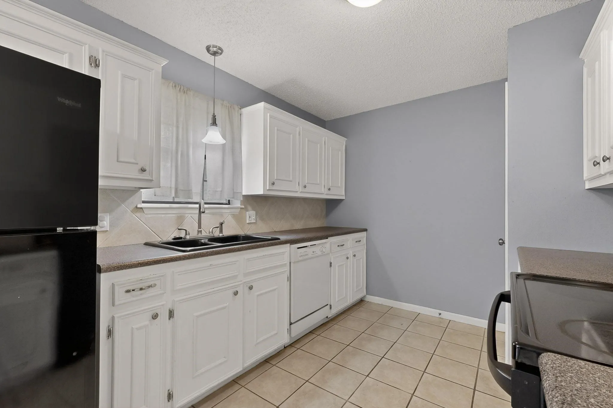 Single Family Residence For Sale in Navarro County , 1718 Northwood Boulevard, Corsicana, Texas 75110, 3 Bedroom, 2 Bathroom, 2 Garage spaces, 1,336 Sqft, built in 1993, Preowned, mls#21221805, Real Estate Agent in Corsicana, Homes For Sale in Navarro county, Homes For Sale in Corsicana, Realtor in Corsicana Texas, Real Estate Brokerage Independent Realty Texas, Luminita Cordes Realtor