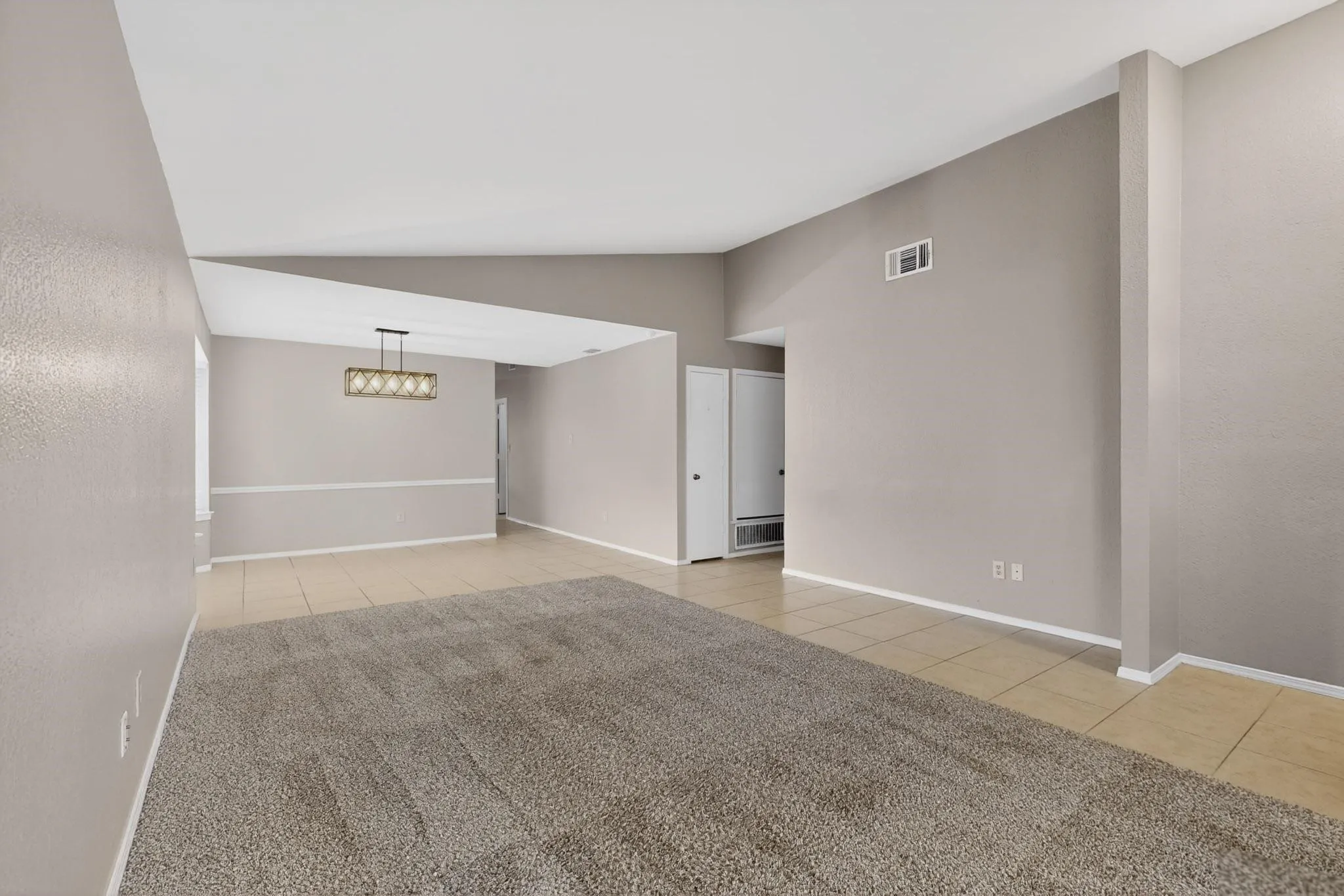 Single Family Residence For Sale in Dallas County , 1508 Panola Drive, Mesquite, Texas 75150, 4 Bedroom, 2 Bathroom, 2 Garage spaces, 1,908 Sqft, built in 1985, Preowned, mls#21232086, Real Estate Agent in Mesquite, Homes For Sale in Dallas county, Homes For Sale in Mesquite, Realtor in Mesquite Texas, Real Estate Brokerage Independent Realty Texas, Luminita Cordes Realtor