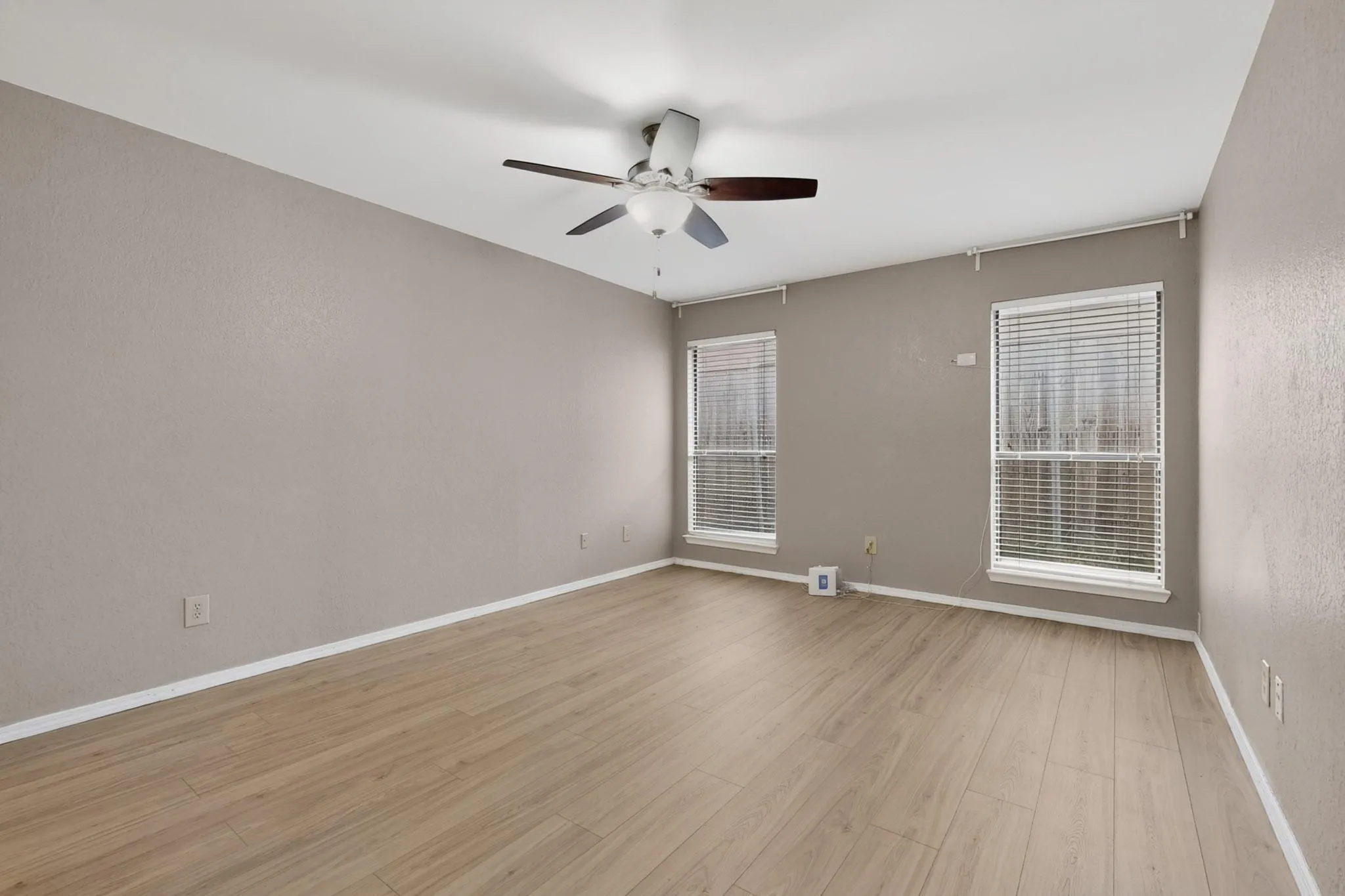 Single Family Residence For Sale in Dallas County , 1508 Panola Drive, Mesquite, Texas 75150, 4 Bedroom, 2 Bathroom, 2 Garage spaces, 1,908 Sqft, built in 1985, Preowned, mls#21232086, Real Estate Agent in Mesquite, Homes For Sale in Dallas county, Homes For Sale in Mesquite, Realtor in Mesquite Texas, Real Estate Brokerage Independent Realty Texas, Luminita Cordes Realtor