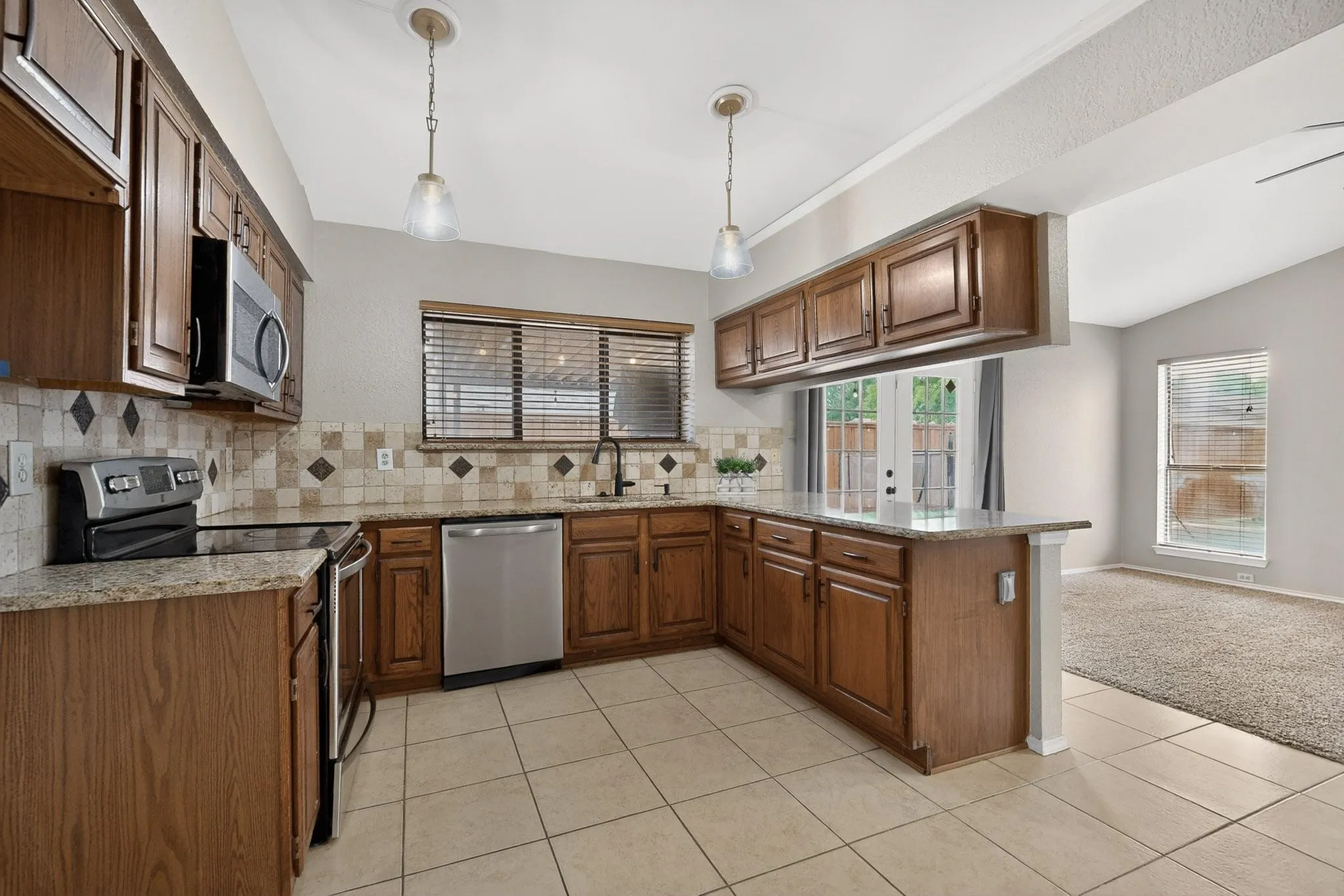 Single Family Residence For Sale in Dallas County , 1508 Panola Drive, Mesquite, Texas 75150, 4 Bedroom, 2 Bathroom, 2 Garage spaces, 1,908 Sqft, built in 1985, Preowned, mls#21232086, Real Estate Agent in Mesquite, Homes For Sale in Dallas county, Homes For Sale in Mesquite, Realtor in Mesquite Texas, Real Estate Brokerage Independent Realty Texas, Luminita Cordes Realtor
