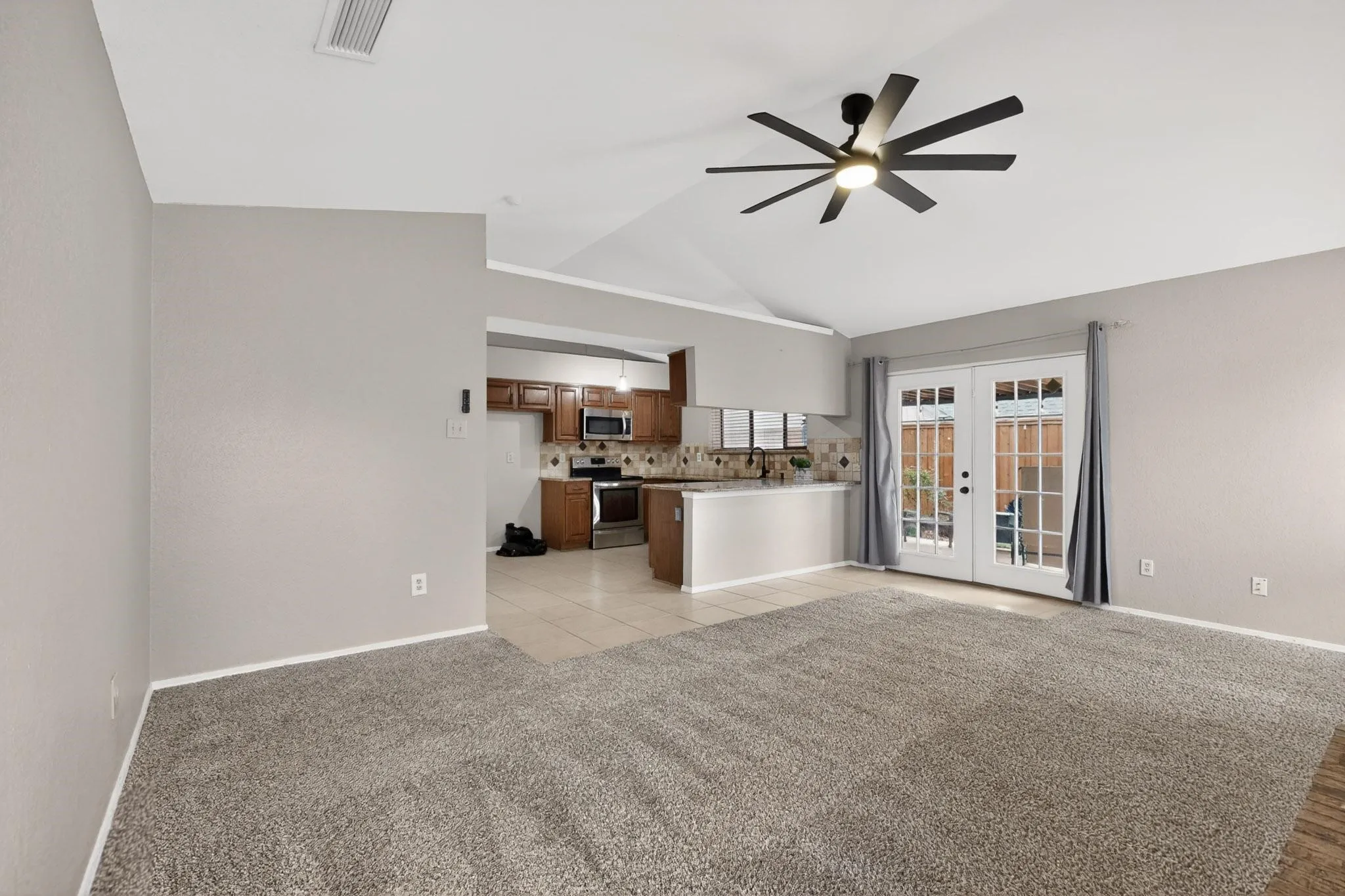 Single Family Residence For Sale in Dallas County , 1508 Panola Drive, Mesquite, Texas 75150, 4 Bedroom, 2 Bathroom, 2 Garage spaces, 1,908 Sqft, built in 1985, Preowned, mls#21232086, Real Estate Agent in Mesquite, Homes For Sale in Dallas county, Homes For Sale in Mesquite, Realtor in Mesquite Texas, Real Estate Brokerage Independent Realty Texas, Luminita Cordes Realtor