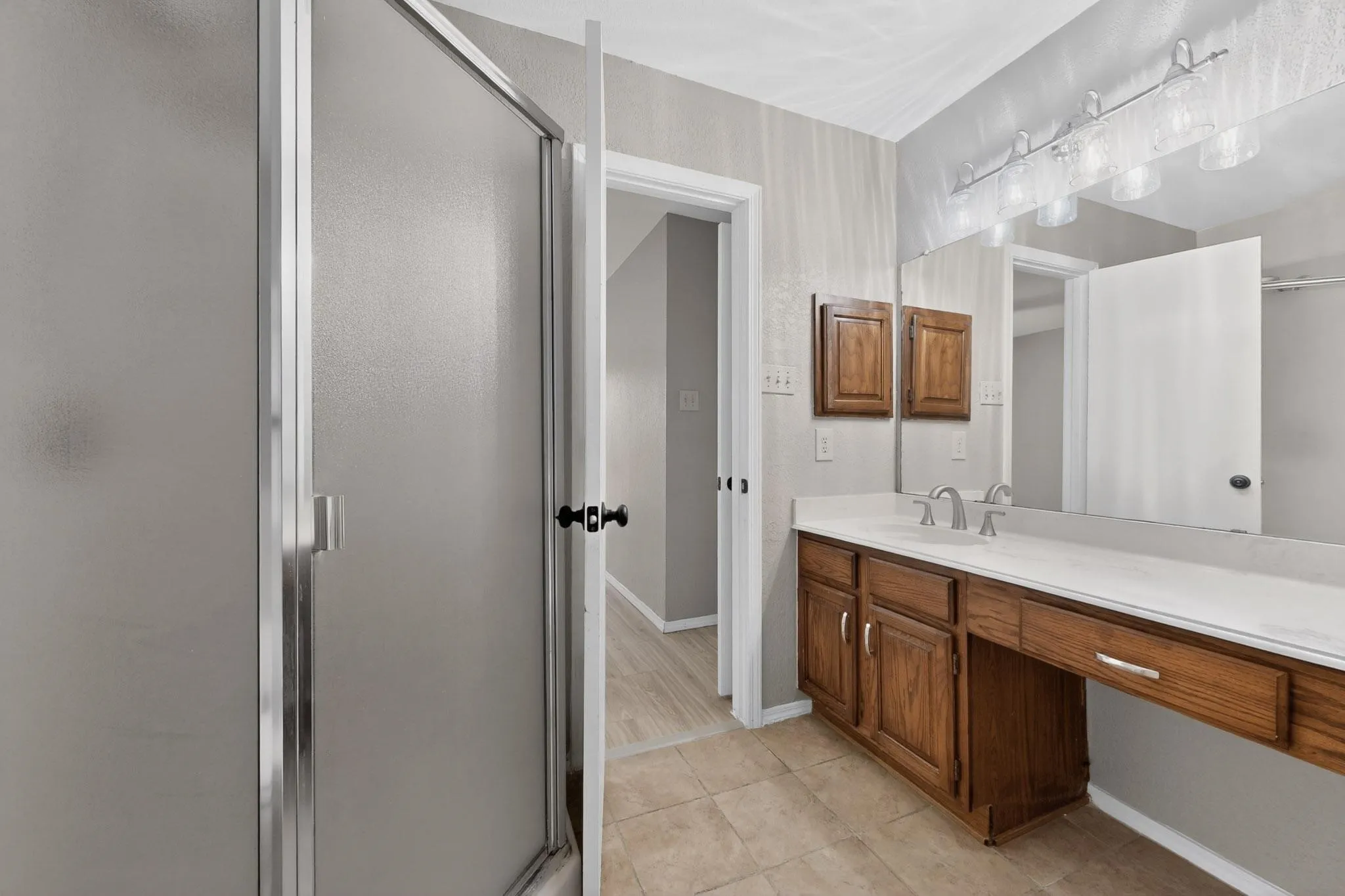 Single Family Residence For Sale in Dallas County , 1508 Panola Drive, Mesquite, Texas 75150, 4 Bedroom, 2 Bathroom, 2 Garage spaces, 1,908 Sqft, built in 1985, Preowned, mls#21232086, Real Estate Agent in Mesquite, Homes For Sale in Dallas county, Homes For Sale in Mesquite, Realtor in Mesquite Texas, Real Estate Brokerage Independent Realty Texas, Luminita Cordes Realtor