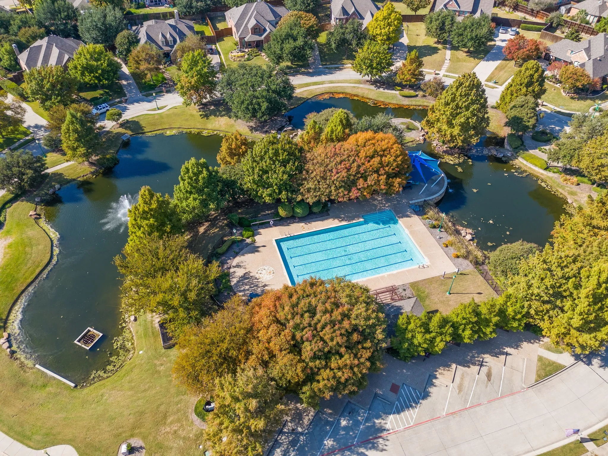 Nearby community amenities include 2 swimming pools & playgrounds, picnic areas, walking paths & a big pond. This area is close to Twin Oaks....a signature of the neighborhood.