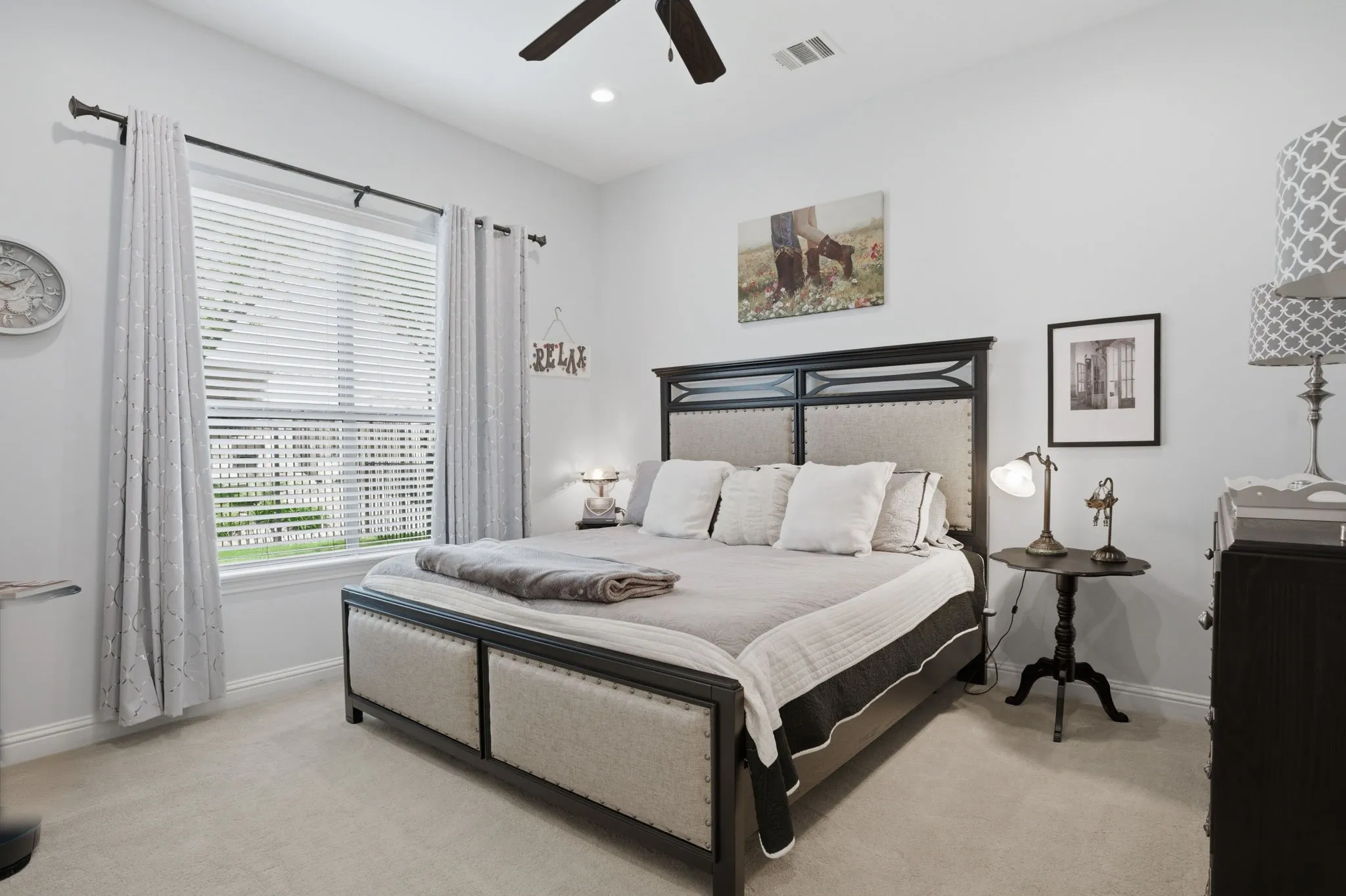 Guest bedroom 3 shares a full bath with bedroom 4. Lovely as it looks!