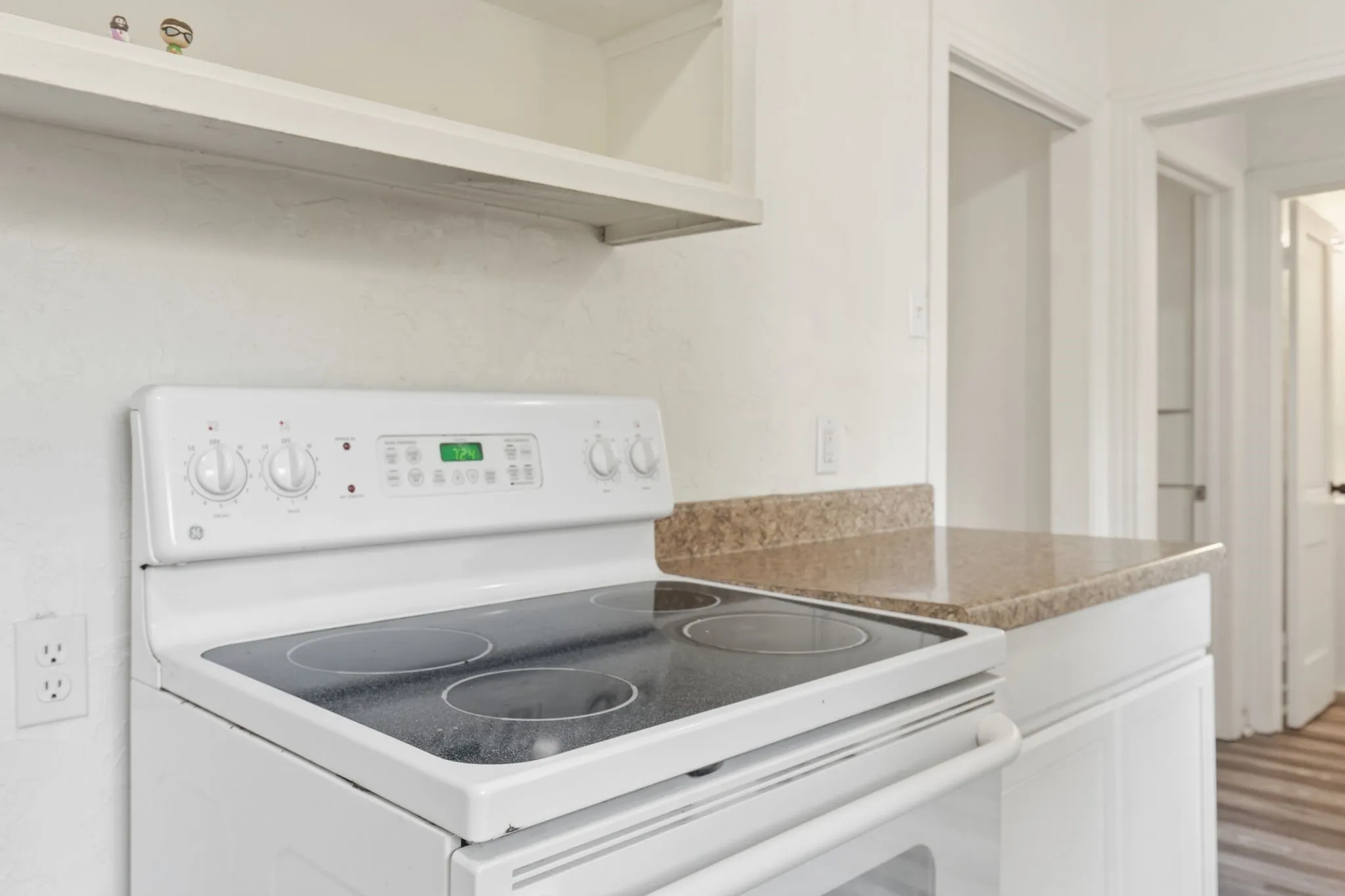 Single Family Residence For Sale in Hopkins County , 834 Brinker Street, Sulphur Springs, Texas 75482, 2 Bedroom, 1 Bathroom, 1 Garage spaces, 696 Sqft, built in 1950, mls#21231363, Real Estate Agent in Sulphur Springs, Homes For Sale in Hopkins county, Homes For Sale in Sulphur Springs, Realtor in Sulphur Springs Texas, Real Estate Brokerage Independent Realty Texas, Luminita Cordes Realtor