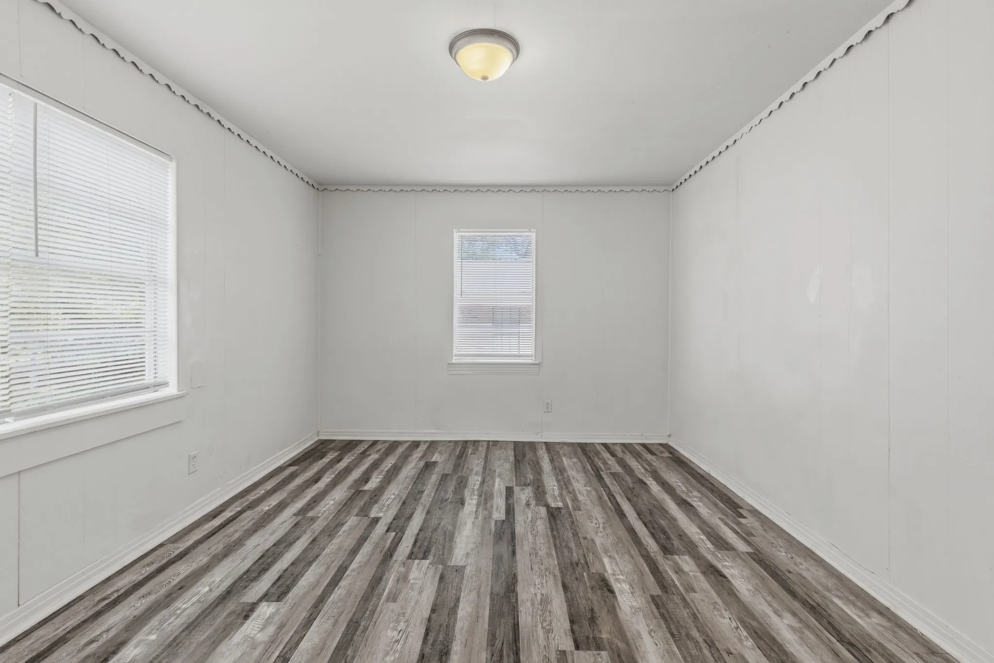 Single Family Residence For Sale in Hopkins County , 834 Brinker Street, Sulphur Springs, Texas 75482, 2 Bedroom, 1 Bathroom, 1 Garage spaces, 696 Sqft, built in 1950, mls#21231363, Real Estate Agent in Sulphur Springs, Homes For Sale in Hopkins county, Homes For Sale in Sulphur Springs, Realtor in Sulphur Springs Texas, Real Estate Brokerage Independent Realty Texas, Luminita Cordes Realtor