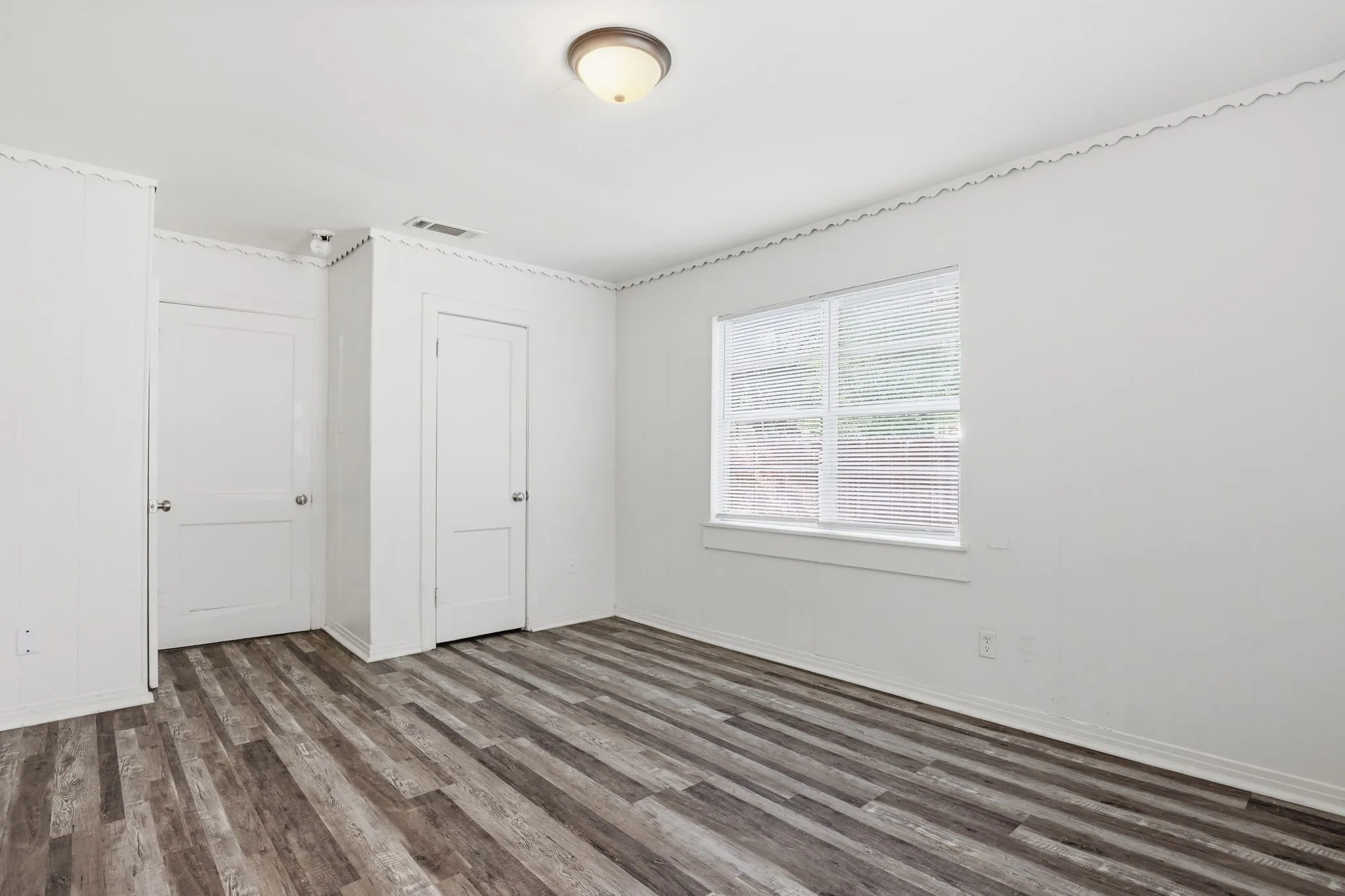 Single Family Residence For Sale in Hopkins County , 834 Brinker Street, Sulphur Springs, Texas 75482, 2 Bedroom, 1 Bathroom, 1 Garage spaces, 696 Sqft, built in 1950, mls#21231363, Real Estate Agent in Sulphur Springs, Homes For Sale in Hopkins county, Homes For Sale in Sulphur Springs, Realtor in Sulphur Springs Texas, Real Estate Brokerage Independent Realty Texas, Luminita Cordes Realtor