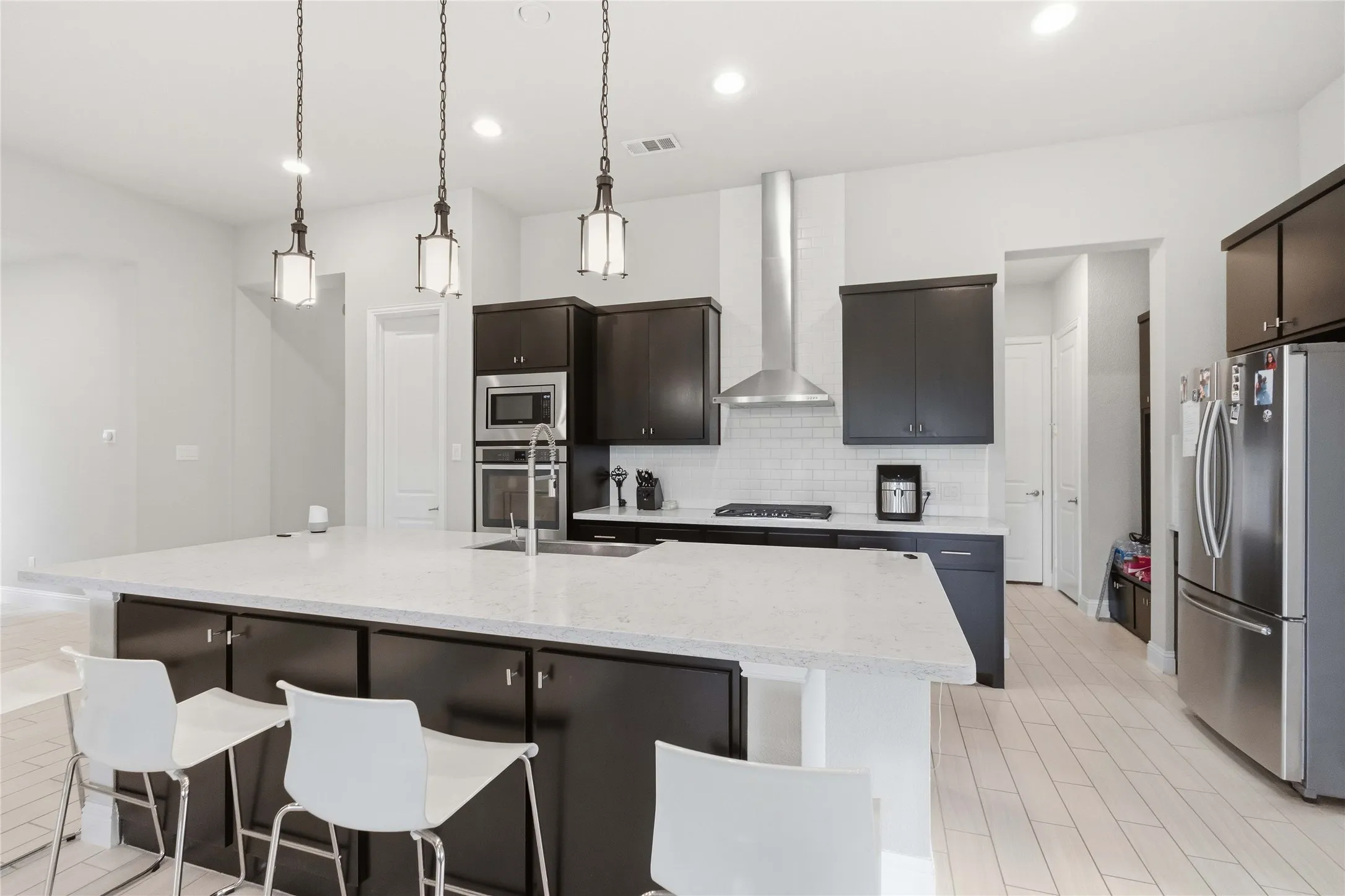 Single Family Residence For Sale in Collin County , 616 Bosque River Drive, Mc Kinney, Texas 75071, 4 Bedroom, 4 Bathroom, 2 Garage spaces, 3,124 Sqft, built in 2017, Preowned, mls#21240078, Real Estate Agent in Mc Kinney, Homes For Sale in Collin county, Homes For Sale in Mc Kinney, Realtor in Mc Kinney Texas, Real Estate Brokerage Independent Realty Texas, Luminita Cordes Realtor
