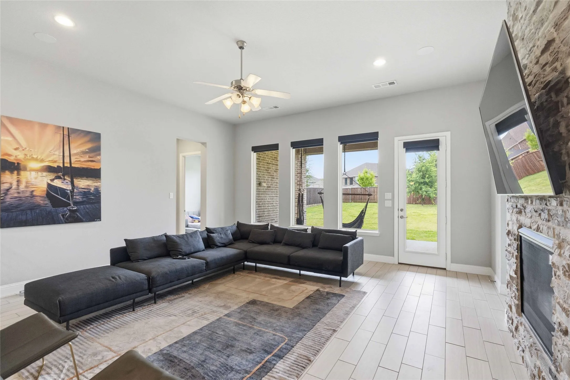 Single Family Residence For Sale in Collin County , 616 Bosque River Drive, Mc Kinney, Texas 75071, 4 Bedroom, 4 Bathroom, 2 Garage spaces, 3,124 Sqft, built in 2017, Preowned, mls#21240078, Real Estate Agent in Mc Kinney, Homes For Sale in Collin county, Homes For Sale in Mc Kinney, Realtor in Mc Kinney Texas, Real Estate Brokerage Independent Realty Texas, Luminita Cordes Realtor