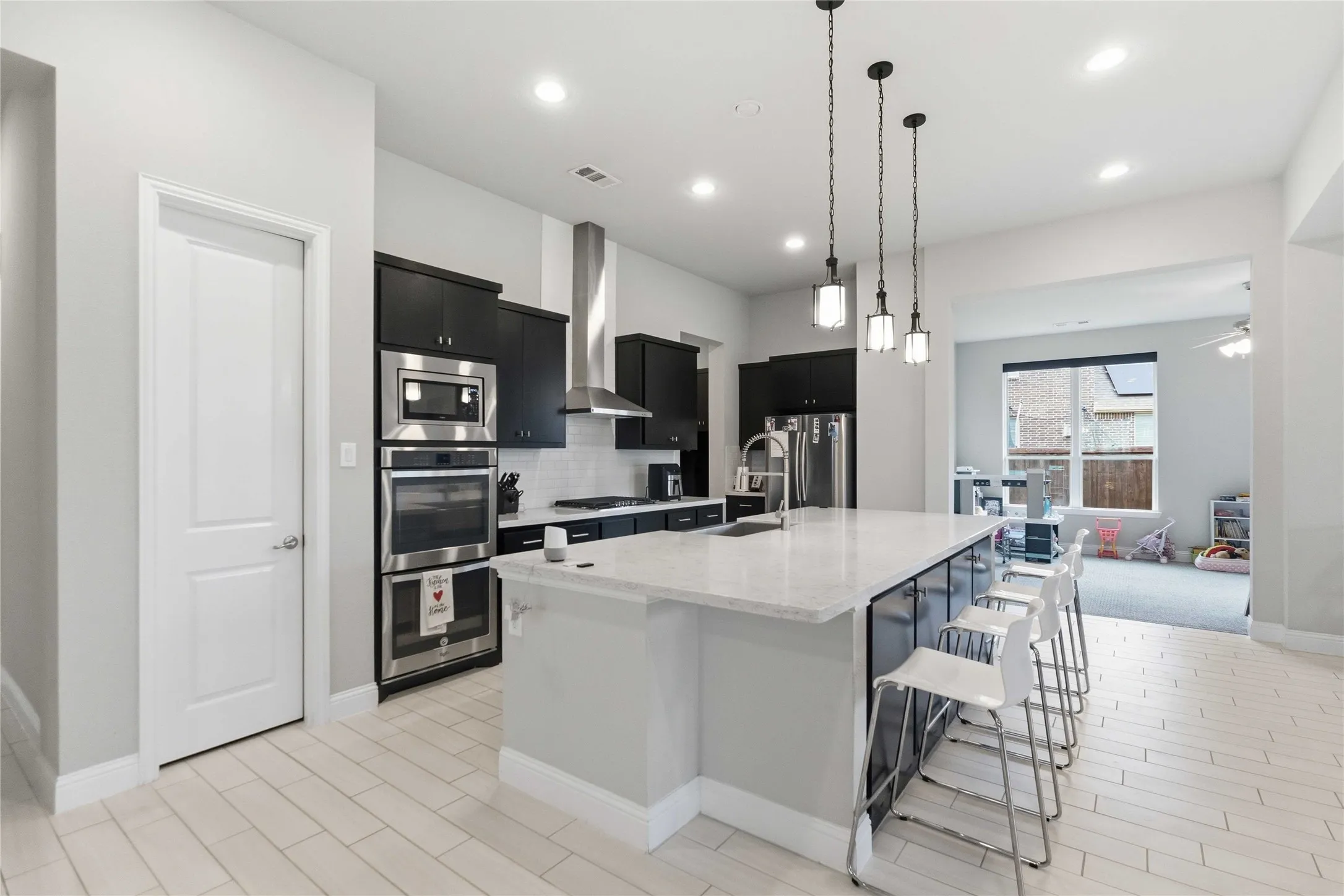 Single Family Residence For Sale in Collin County , 616 Bosque River Drive, Mc Kinney, Texas 75071, 4 Bedroom, 4 Bathroom, 2 Garage spaces, 3,124 Sqft, built in 2017, Preowned, mls#21240078, Real Estate Agent in Mc Kinney, Homes For Sale in Collin county, Homes For Sale in Mc Kinney, Realtor in Mc Kinney Texas, Real Estate Brokerage Independent Realty Texas, Luminita Cordes Realtor
