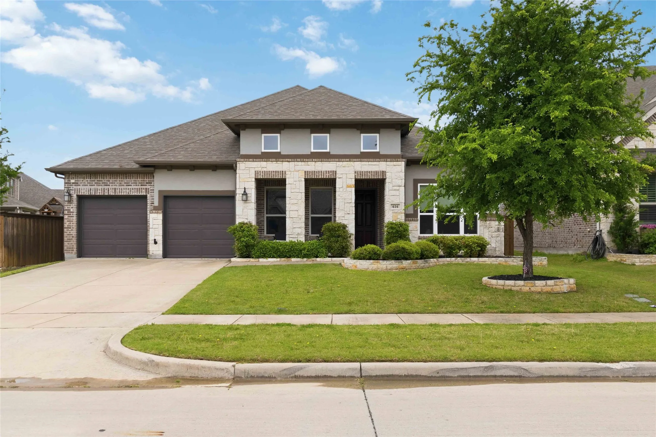 Single Family Residence For Sale in Collin County , 616 Bosque River Drive, Mc Kinney, Texas 75071, 4 Bedroom, 4 Bathroom, 2 Garage spaces, 3,124 Sqft, built in 2017, Preowned, mls#21240078, Real Estate Agent in Mc Kinney, Homes For Sale in Collin county, Homes For Sale in Mc Kinney, Realtor in Mc Kinney Texas, Real Estate Brokerage Independent Realty Texas, Luminita Cordes Realtor