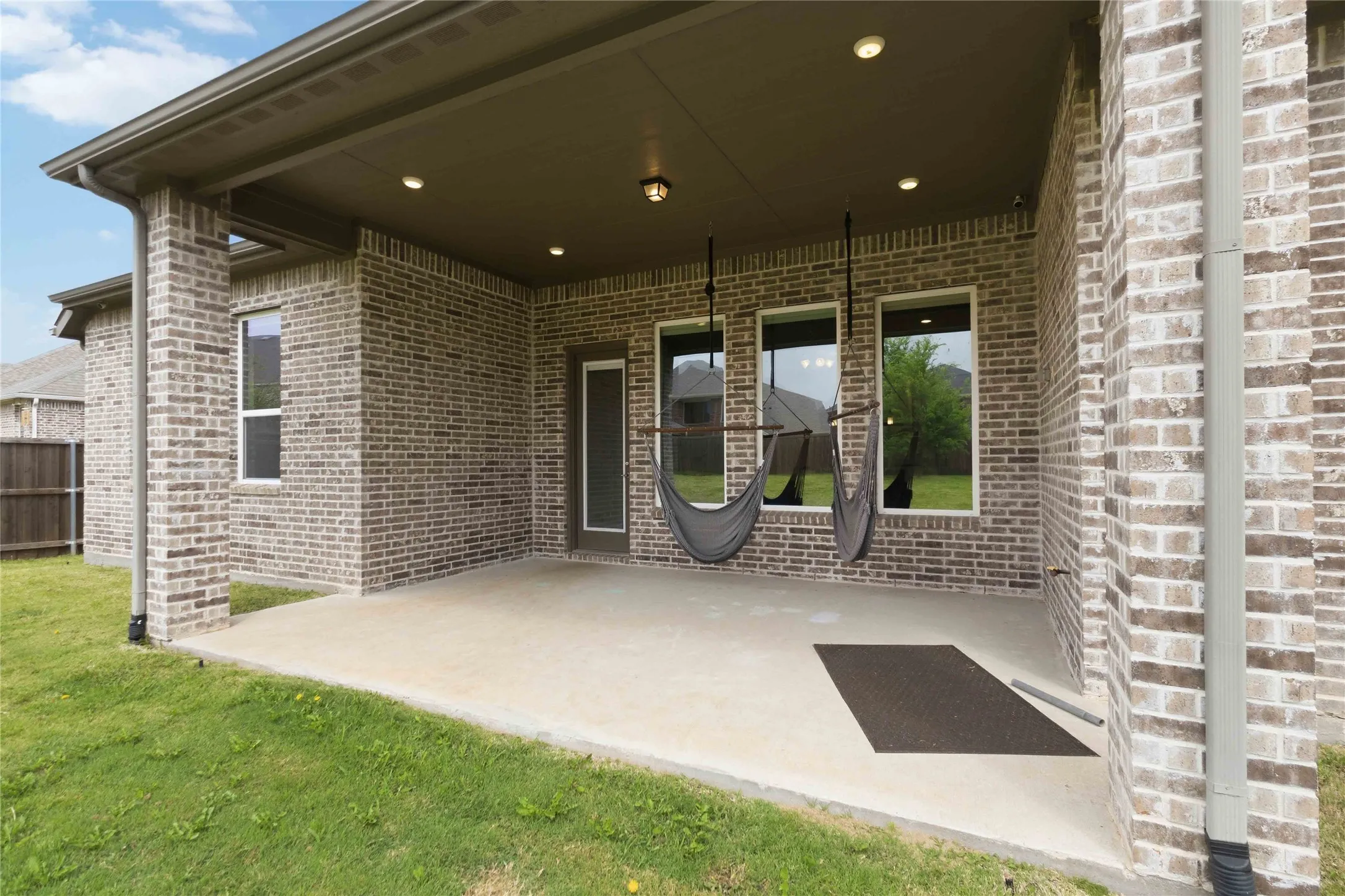Single Family Residence For Sale in Collin County , 616 Bosque River Drive, Mc Kinney, Texas 75071, 4 Bedroom, 4 Bathroom, 2 Garage spaces, 3,124 Sqft, built in 2017, Preowned, mls#21240078, Real Estate Agent in Mc Kinney, Homes For Sale in Collin county, Homes For Sale in Mc Kinney, Realtor in Mc Kinney Texas, Real Estate Brokerage Independent Realty Texas, Luminita Cordes Realtor