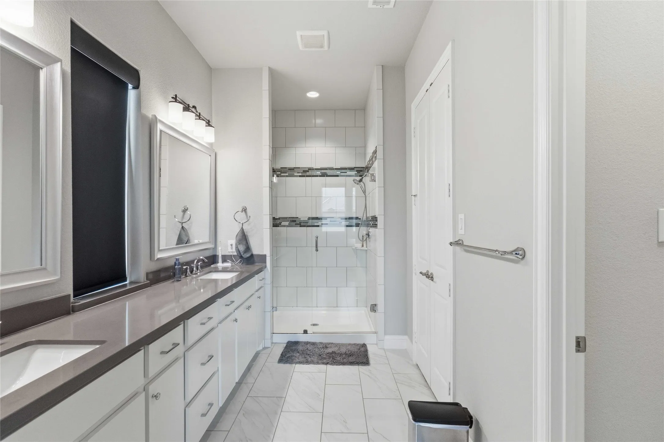 Single Family Residence For Sale in Collin County , 616 Bosque River Drive, Mc Kinney, Texas 75071, 4 Bedroom, 4 Bathroom, 2 Garage spaces, 3,124 Sqft, built in 2017, Preowned, mls#21240078, Real Estate Agent in Mc Kinney, Homes For Sale in Collin county, Homes For Sale in Mc Kinney, Realtor in Mc Kinney Texas, Real Estate Brokerage Independent Realty Texas, Luminita Cordes Realtor