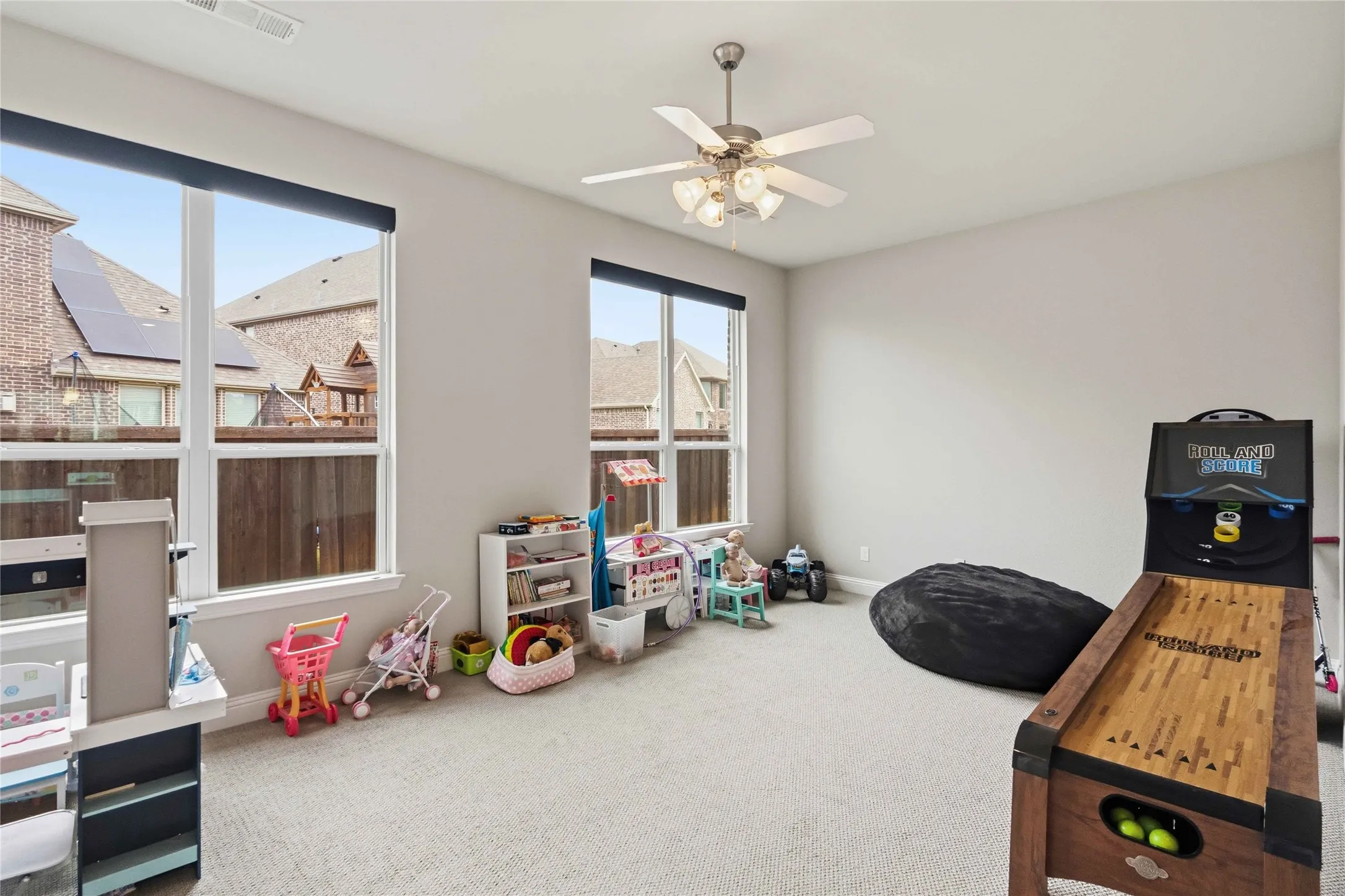 Single Family Residence For Sale in Collin County , 616 Bosque River Drive, Mc Kinney, Texas 75071, 4 Bedroom, 4 Bathroom, 2 Garage spaces, 3,124 Sqft, built in 2017, Preowned, mls#21240078, Real Estate Agent in Mc Kinney, Homes For Sale in Collin county, Homes For Sale in Mc Kinney, Realtor in Mc Kinney Texas, Real Estate Brokerage Independent Realty Texas, Luminita Cordes Realtor