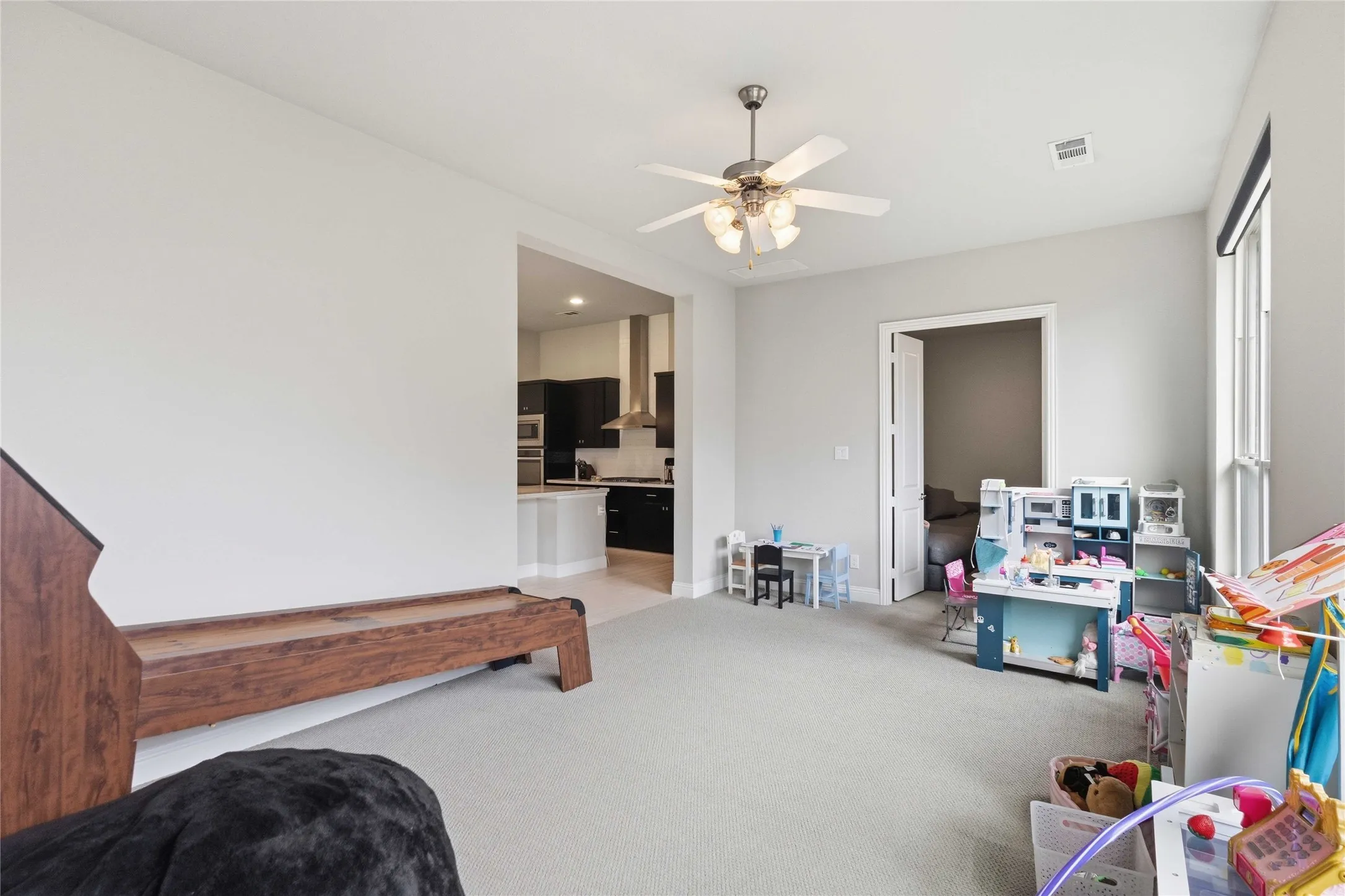 Single Family Residence For Sale in Collin County , 616 Bosque River Drive, Mc Kinney, Texas 75071, 4 Bedroom, 4 Bathroom, 2 Garage spaces, 3,124 Sqft, built in 2017, Preowned, mls#21240078, Real Estate Agent in Mc Kinney, Homes For Sale in Collin county, Homes For Sale in Mc Kinney, Realtor in Mc Kinney Texas, Real Estate Brokerage Independent Realty Texas, Luminita Cordes Realtor