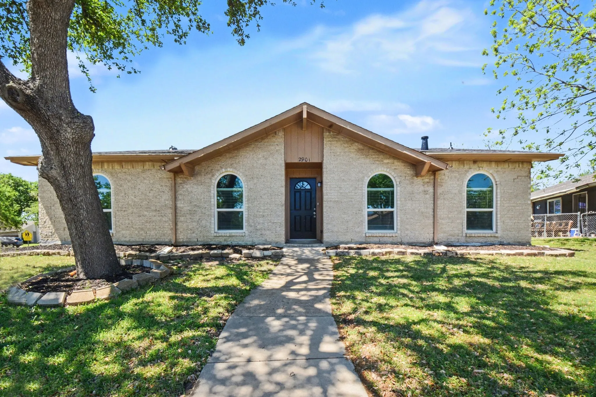 Single Family Residence For Sale in Denton County , 2901 Mill Trail, Carrollton, Texas 75007, 3 Bedrooms, 2 Bathrooms, 2 Garage spaces, 1,576 Sqft, built in 1972, Preowned, Price $375,000, mls#21241204, Real Estate Agent in Carrollton, Homes For Sale in Denton county, Homes For Sale in Carrollton, Realtor in Carrollton Texas, Real Estate Brokerage Independent Realty Texas, Luminita Cordes Realtor