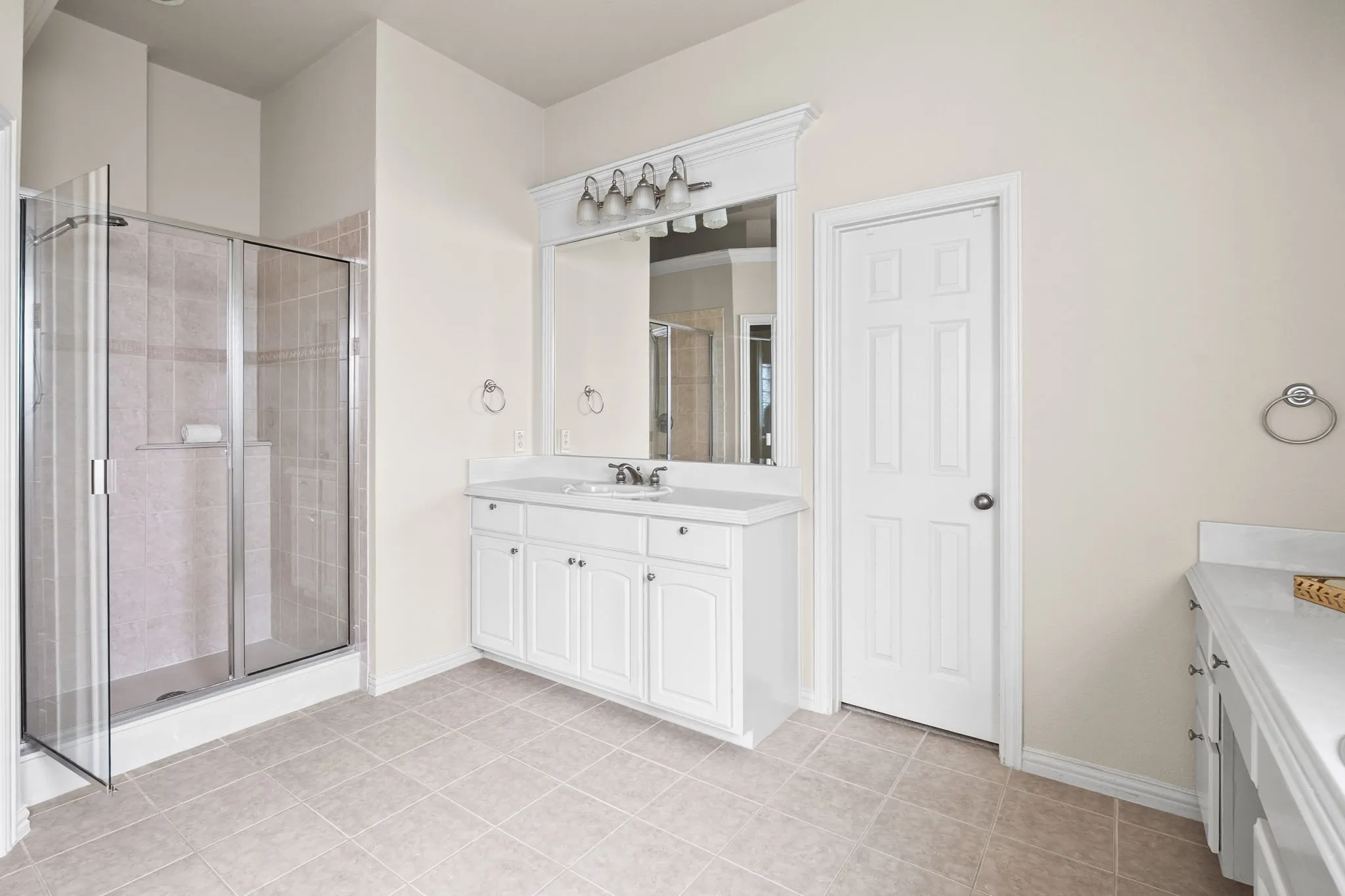 Single Family Residence For Sale in Collin County , 14838 Daneway Drive, Frisco, Texas 75035, 5 Bedroom, 4 Bathroom, 3 Garage spaces, 4,009 Sqft, built in 2005, Preowned, mls#21240026, Real Estate Agent in Frisco, Homes For Sale in Collin county, Homes For Sale in Frisco, Realtor in Frisco Texas, Real Estate Brokerage Independent Realty Texas, Luminita Cordes Realtor