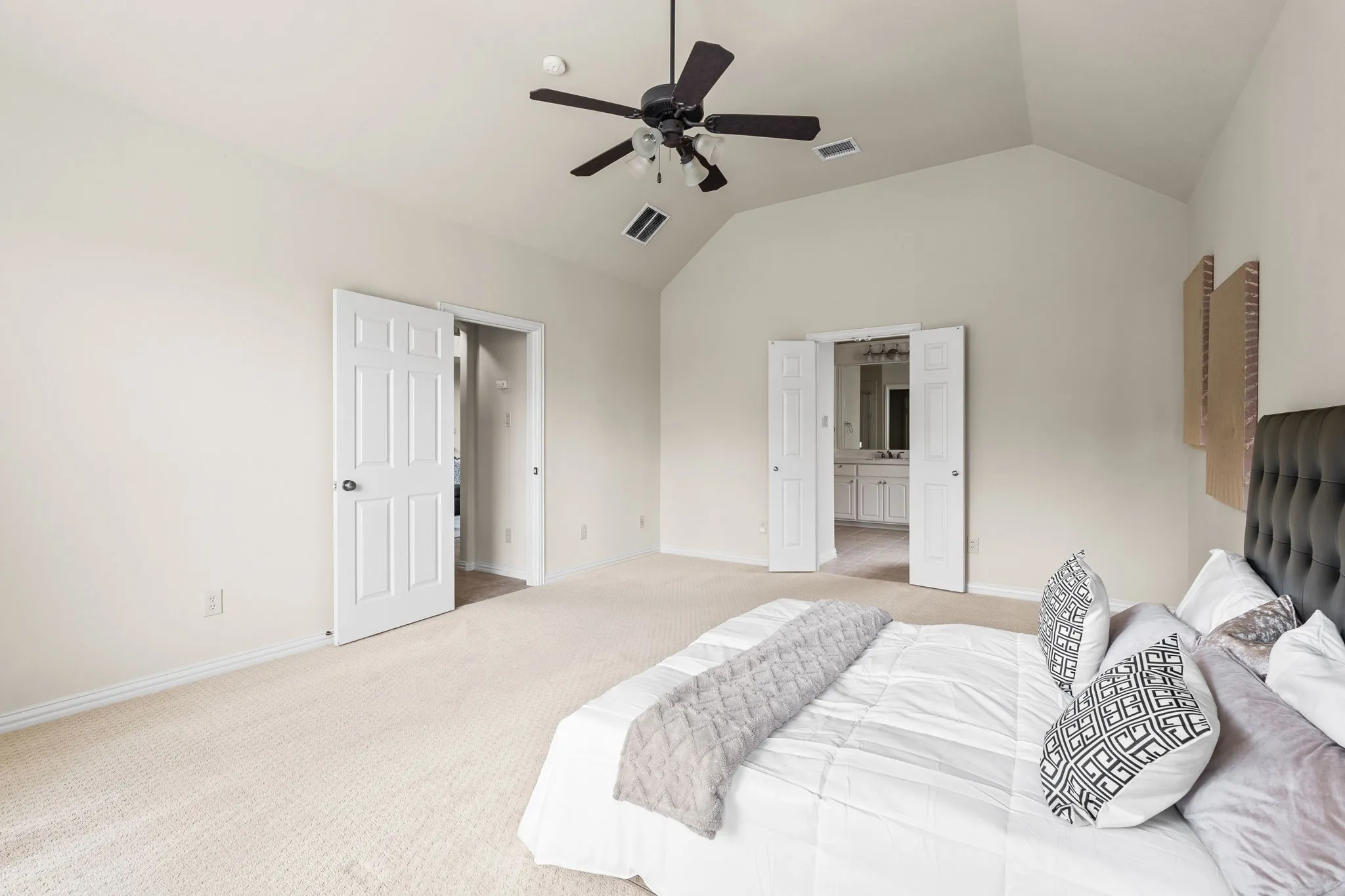 Single Family Residence For Sale in Collin County , 14838 Daneway Drive, Frisco, Texas 75035, 5 Bedroom, 4 Bathroom, 3 Garage spaces, 4,009 Sqft, built in 2005, Preowned, mls#21240026, Real Estate Agent in Frisco, Homes For Sale in Collin county, Homes For Sale in Frisco, Realtor in Frisco Texas, Real Estate Brokerage Independent Realty Texas, Luminita Cordes Realtor