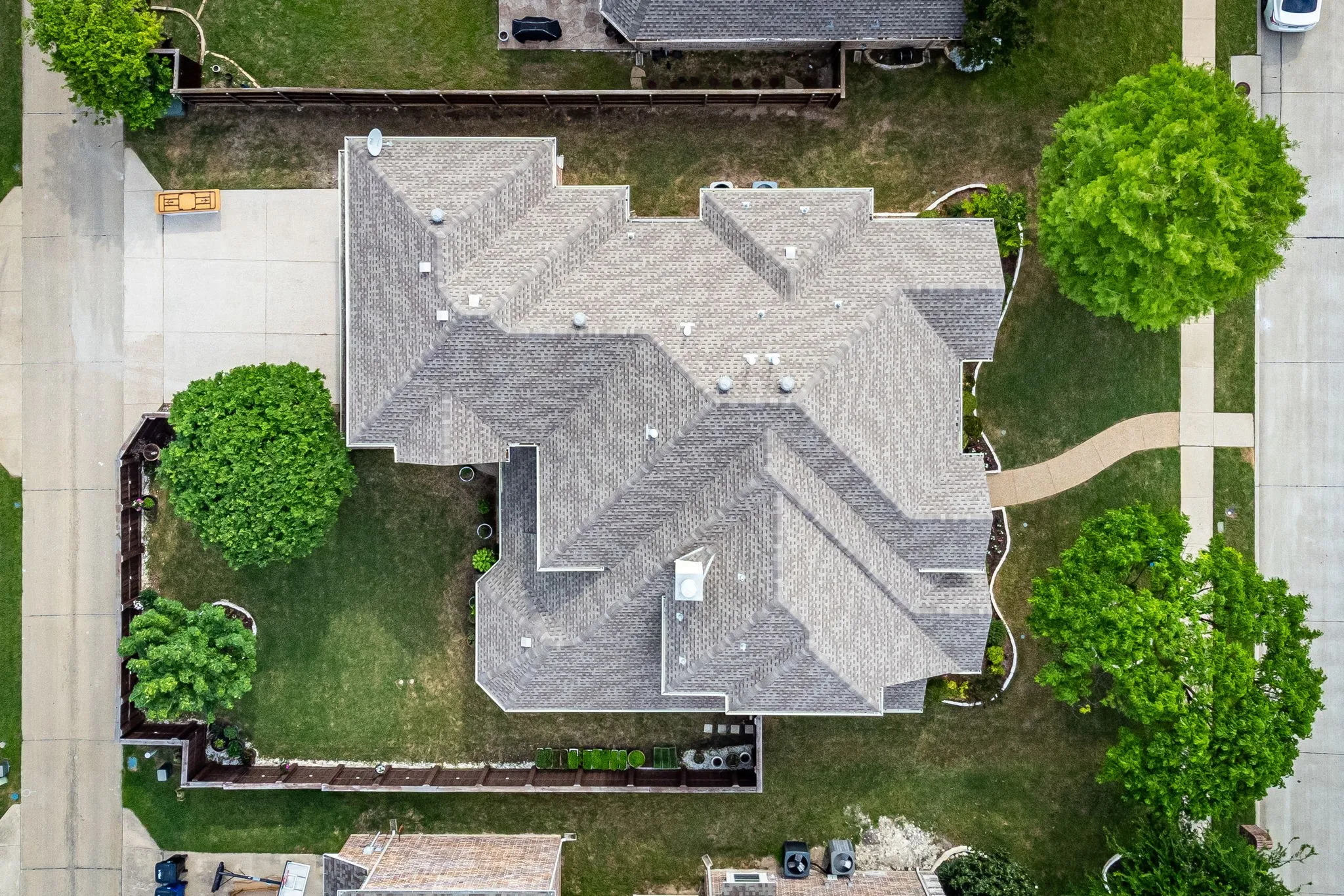 Single Family Residence For Sale in Collin County , 14838 Daneway Drive, Frisco, Texas 75035, 5 Bedroom, 4 Bathroom, 3 Garage spaces, 4,009 Sqft, built in 2005, Preowned, mls#21240026, Real Estate Agent in Frisco, Homes For Sale in Collin county, Homes For Sale in Frisco, Realtor in Frisco Texas, Real Estate Brokerage Independent Realty Texas, Luminita Cordes Realtor