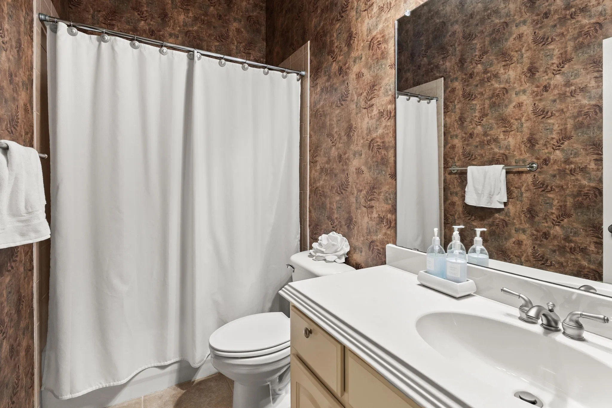 Single Family Residence For Sale in Collin County , 14838 Daneway Drive, Frisco, Texas 75035, 5 Bedroom, 4 Bathroom, 3 Garage spaces, 4,009 Sqft, built in 2005, Preowned, mls#21240026, Real Estate Agent in Frisco, Homes For Sale in Collin county, Homes For Sale in Frisco, Realtor in Frisco Texas, Real Estate Brokerage Independent Realty Texas, Luminita Cordes Realtor