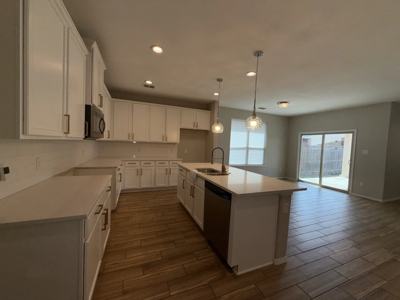 Single Family Residence For Sale in Kaufman County , 4109 Kettlewood Court, Forney, Texas 75126, 3 Bedroom, 2 Bathroom, 2 Garage spaces, 1,774 Sqft, built in 2019, mls#21237601, Real Estate Agent in Forney, Homes For Sale in Kaufman county, Homes For Sale in Forney, Realtor in Forney Texas, Real Estate Brokerage Independent Realty Texas, Luminita Cordes Realtor