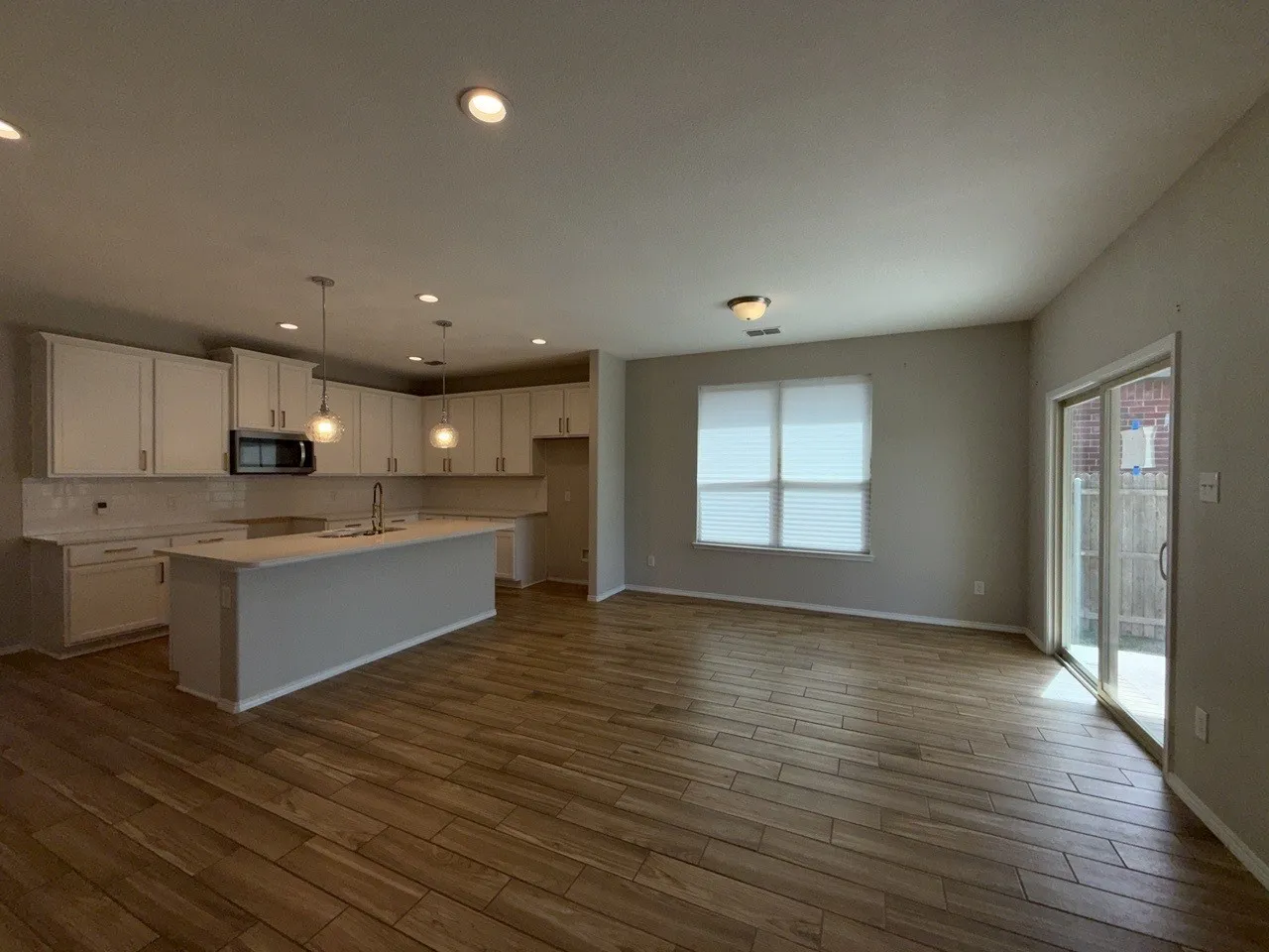 Single Family Residence For Sale in Kaufman County , 4109 Kettlewood Court, Forney, Texas 75126, 3 Bedroom, 2 Bathroom, 2 Garage spaces, 1,774 Sqft, built in 2019, mls#21237601, Real Estate Agent in Forney, Homes For Sale in Kaufman county, Homes For Sale in Forney, Realtor in Forney Texas, Real Estate Brokerage Independent Realty Texas, Luminita Cordes Realtor