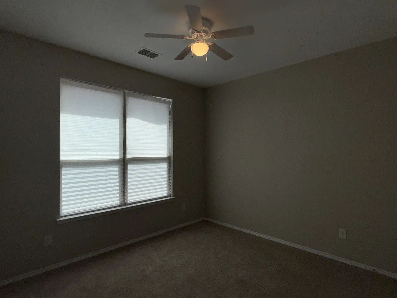 Single Family Residence For Sale in Kaufman County , 4109 Kettlewood Court, Forney, Texas 75126, 3 Bedroom, 2 Bathroom, 2 Garage spaces, 1,774 Sqft, built in 2019, mls#21237601, Real Estate Agent in Forney, Homes For Sale in Kaufman county, Homes For Sale in Forney, Realtor in Forney Texas, Real Estate Brokerage Independent Realty Texas, Luminita Cordes Realtor