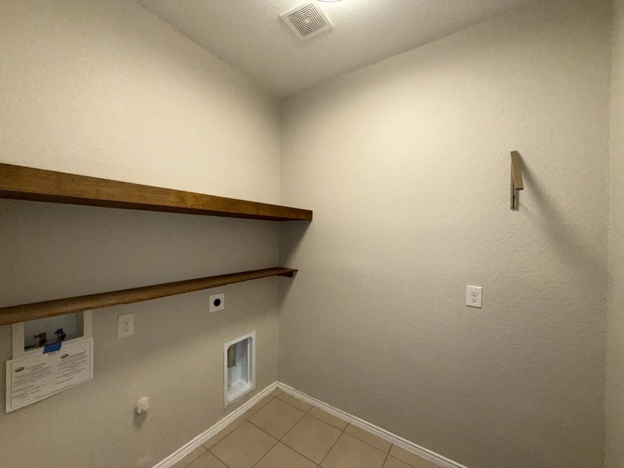 Single Family Residence For Sale in Kaufman County , 4109 Kettlewood Court, Forney, Texas 75126, 3 Bedroom, 2 Bathroom, 2 Garage spaces, 1,774 Sqft, built in 2019, mls#21237601, Real Estate Agent in Forney, Homes For Sale in Kaufman county, Homes For Sale in Forney, Realtor in Forney Texas, Real Estate Brokerage Independent Realty Texas, Luminita Cordes Realtor