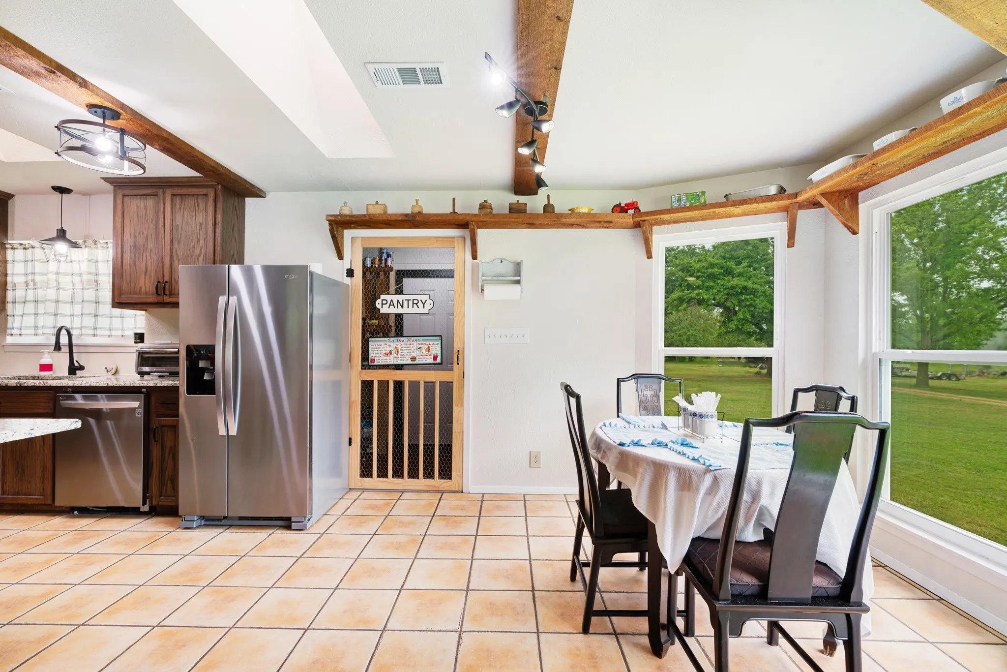 Single Family Residence For Sale in Red River (TX) County , 505 N Howison Street, Bogata, Texas 75417, 3 Bedroom, 2 Bathroom, Garage spaces, 2,100 Sqft, built in 1987, Preowned, mls#21240226, Real Estate Agent in Bogata, Homes For Sale in Red River (TX) county, Homes For Sale in Bogata, Realtor in Bogata Texas, Real Estate Brokerage Independent Realty Texas, Luminita Cordes Realtor
