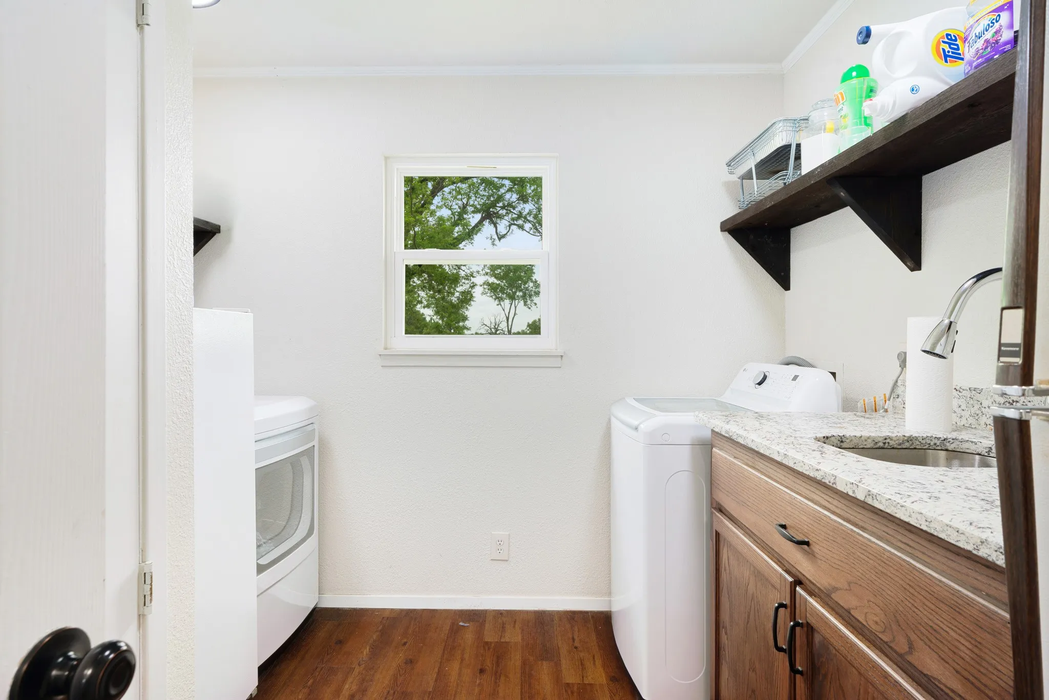 Single Family Residence For Sale in Red River (TX) County , 505 N Howison Street, Bogata, Texas 75417, 3 Bedroom, 2 Bathroom, Garage spaces, 2,100 Sqft, built in 1987, Preowned, mls#21240226, Real Estate Agent in Bogata, Homes For Sale in Red River (TX) county, Homes For Sale in Bogata, Realtor in Bogata Texas, Real Estate Brokerage Independent Realty Texas, Luminita Cordes Realtor